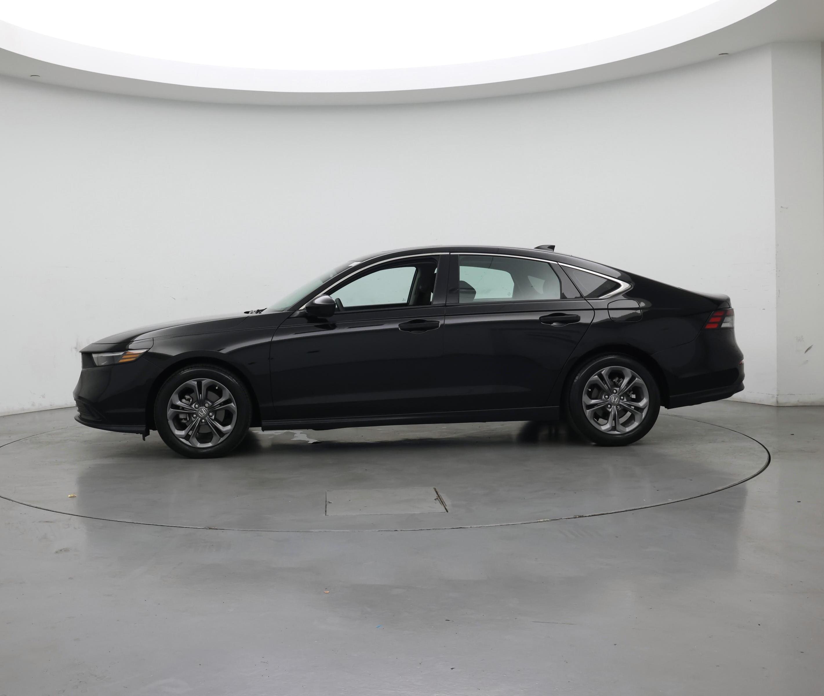 Thumbnail: 2023 Honda Accord - 3