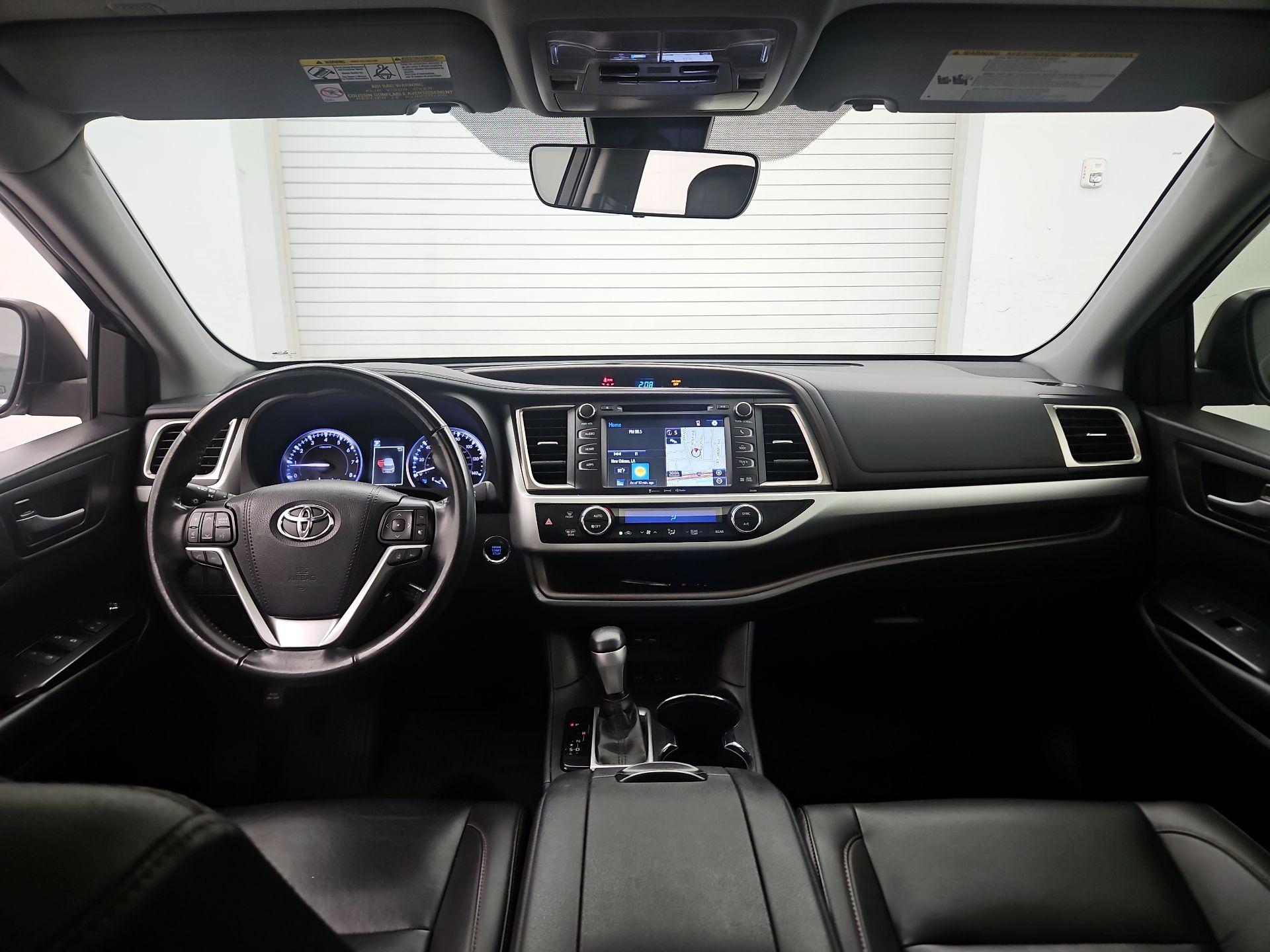 Thumbnail: 2019 Toyota Highlander - 9