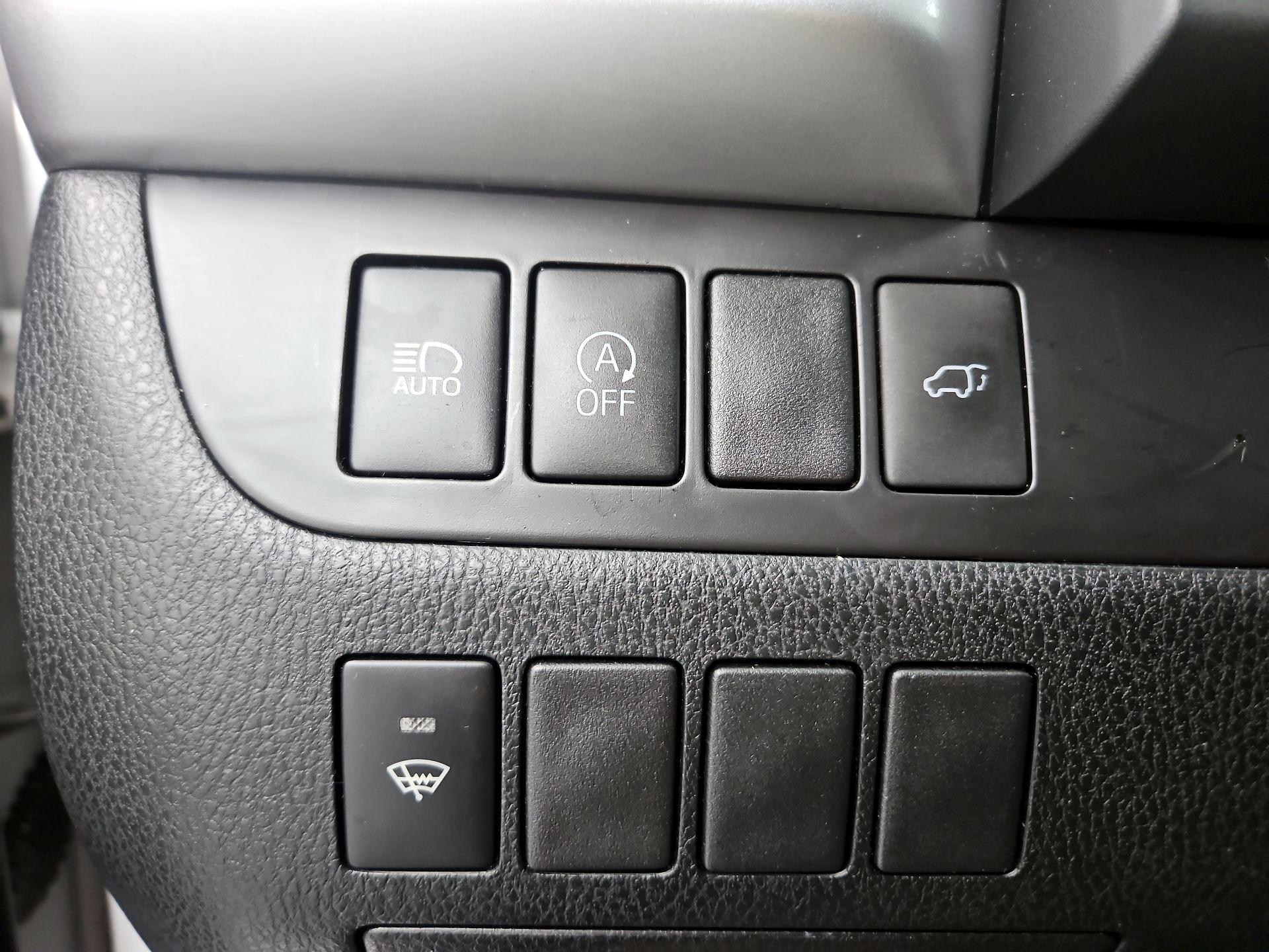 Thumbnail: 2019 Toyota Highlander - 13