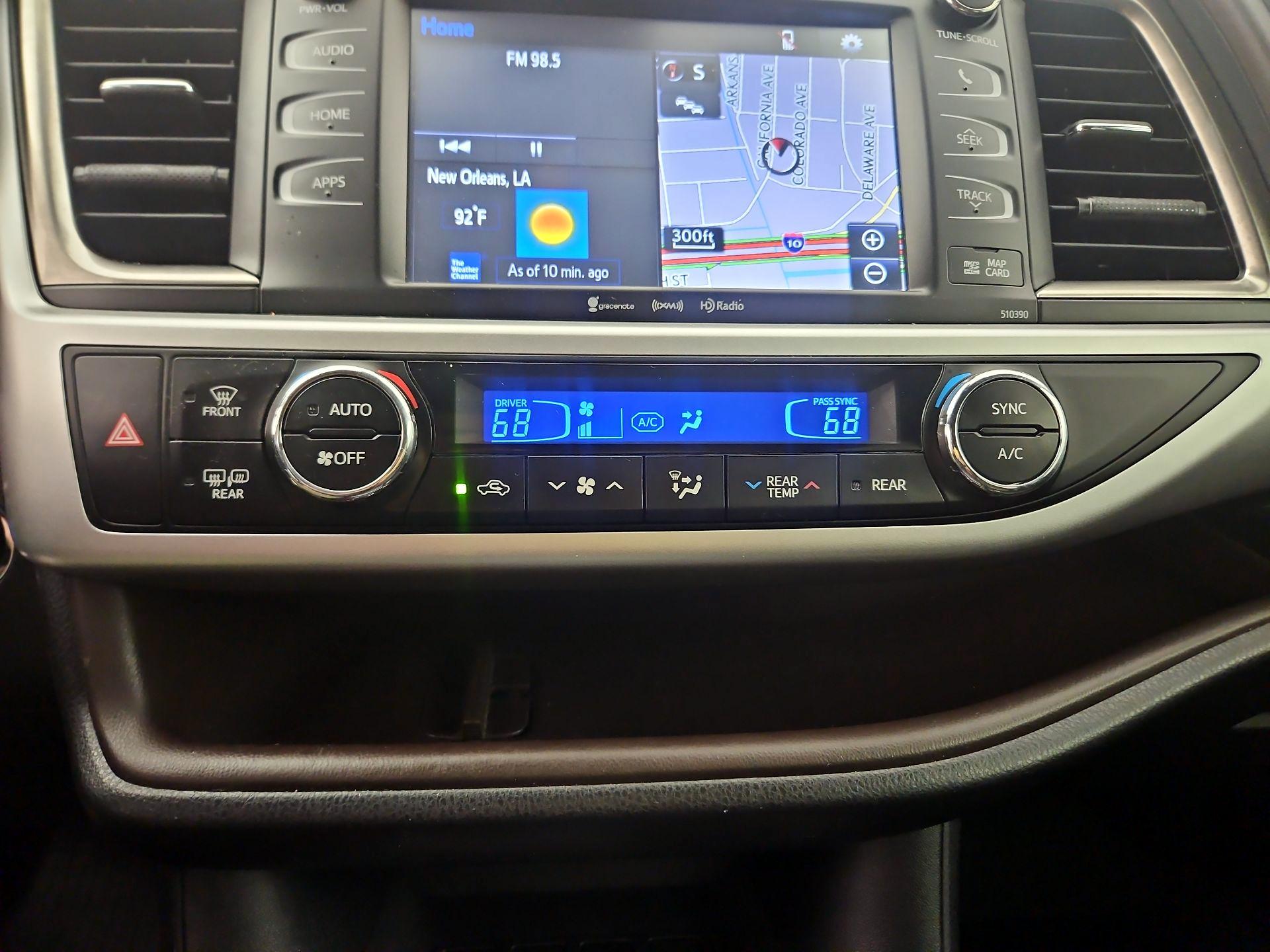 Thumbnail: 2019 Toyota Highlander - 16