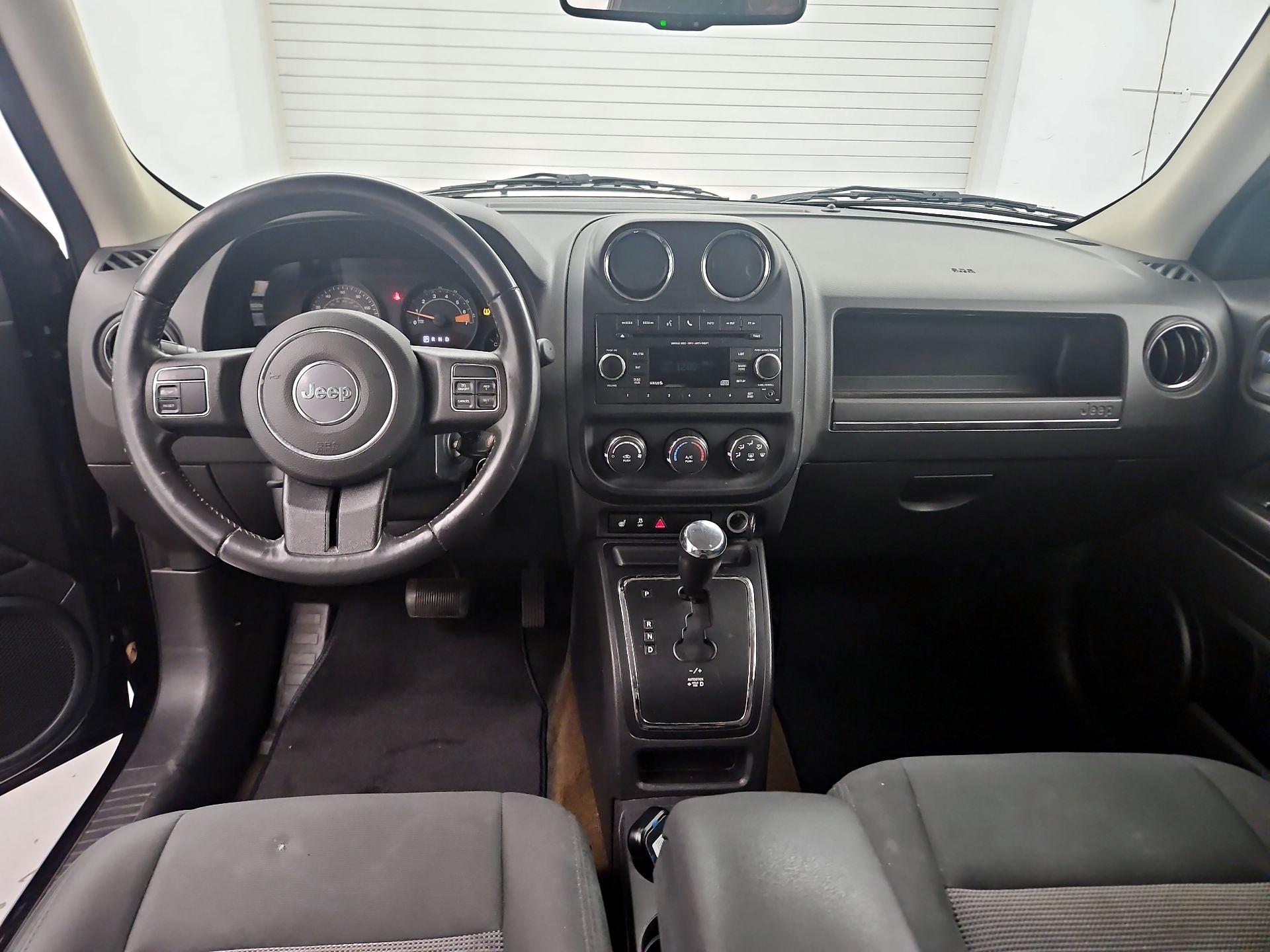 Thumbnail: 2016 Jeep Patriot - 9