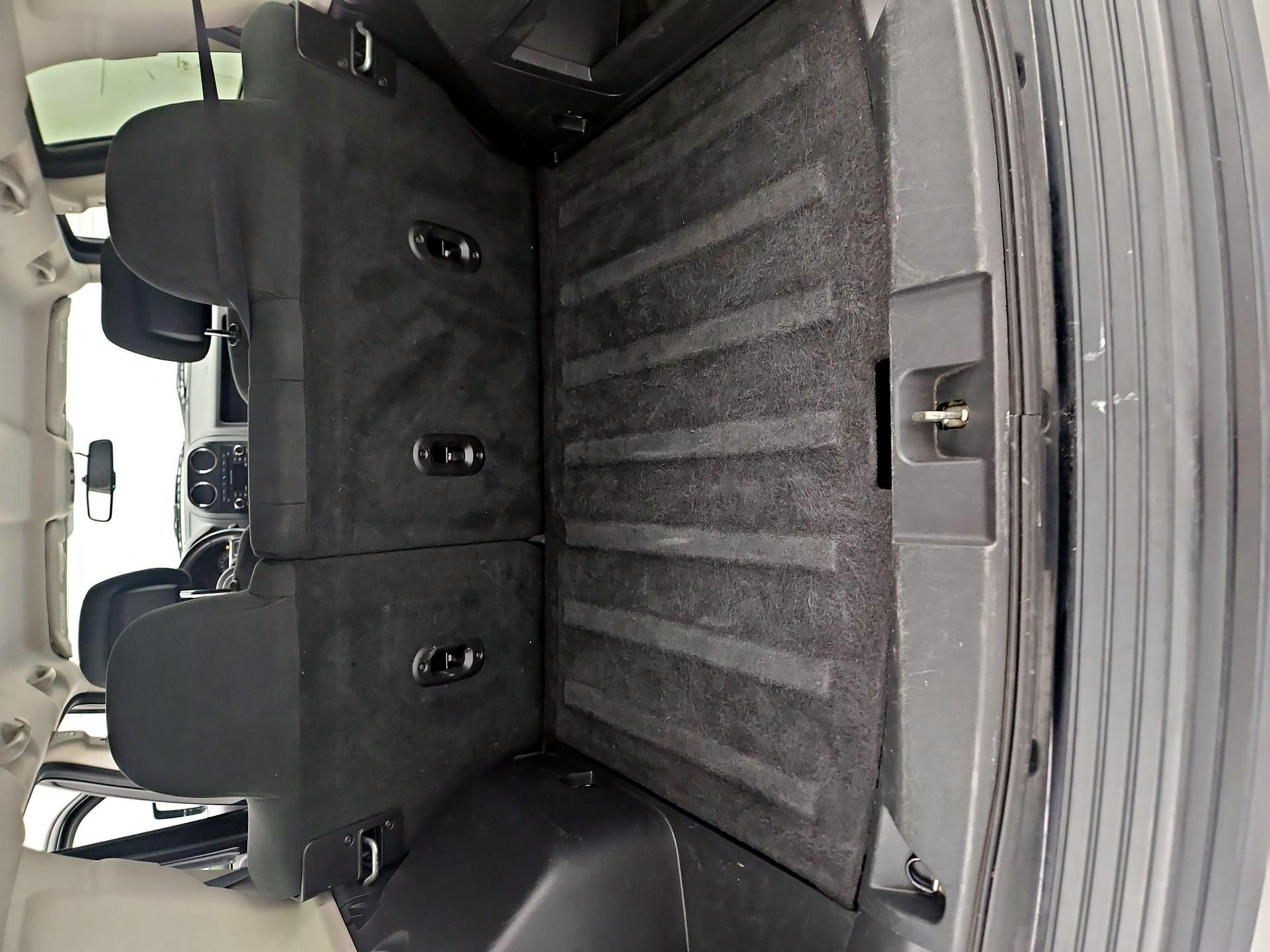 Thumbnail: 2016 Jeep Patriot - 18