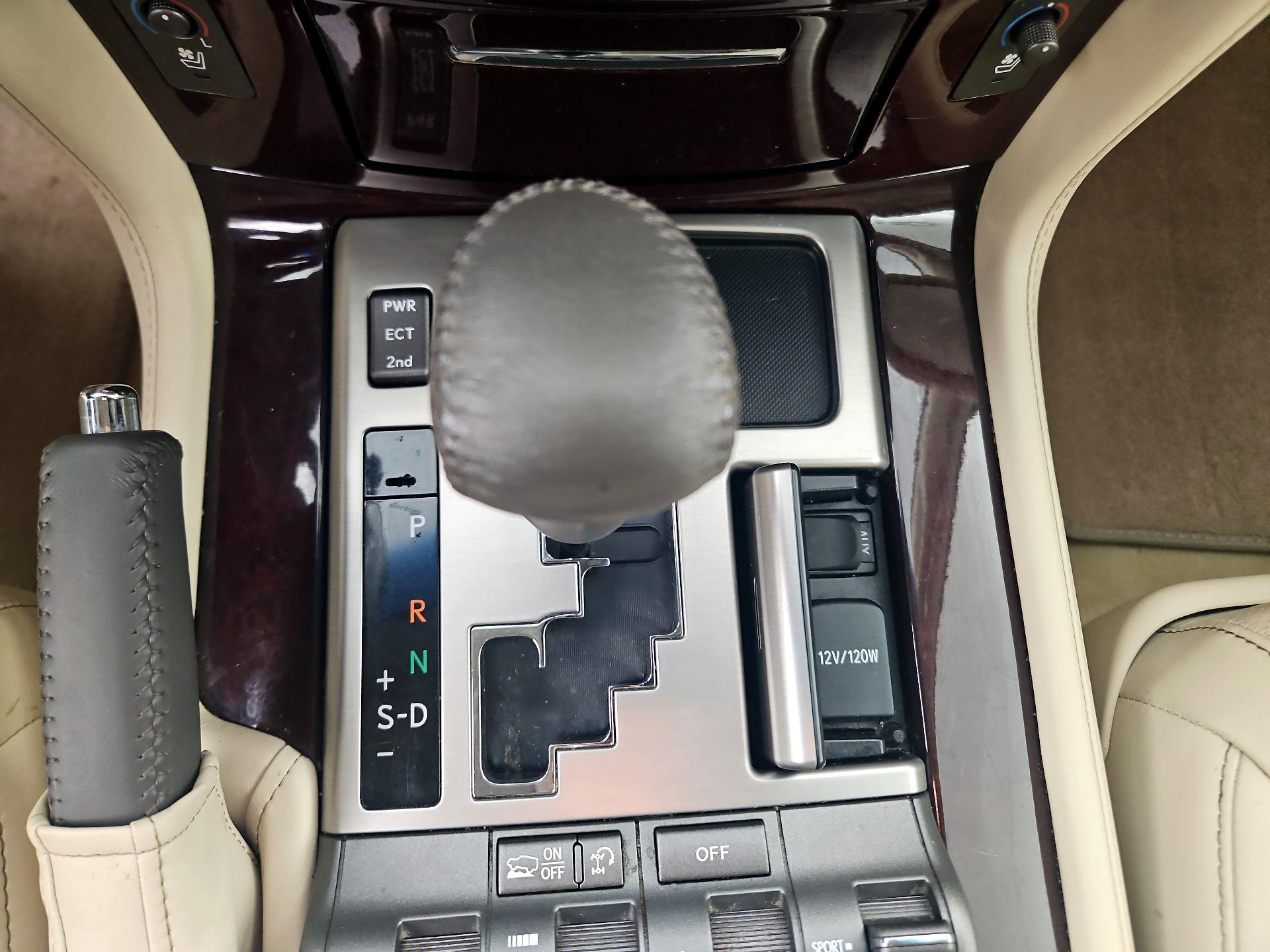 Thumbnail: 2014 Lexus LX - 17