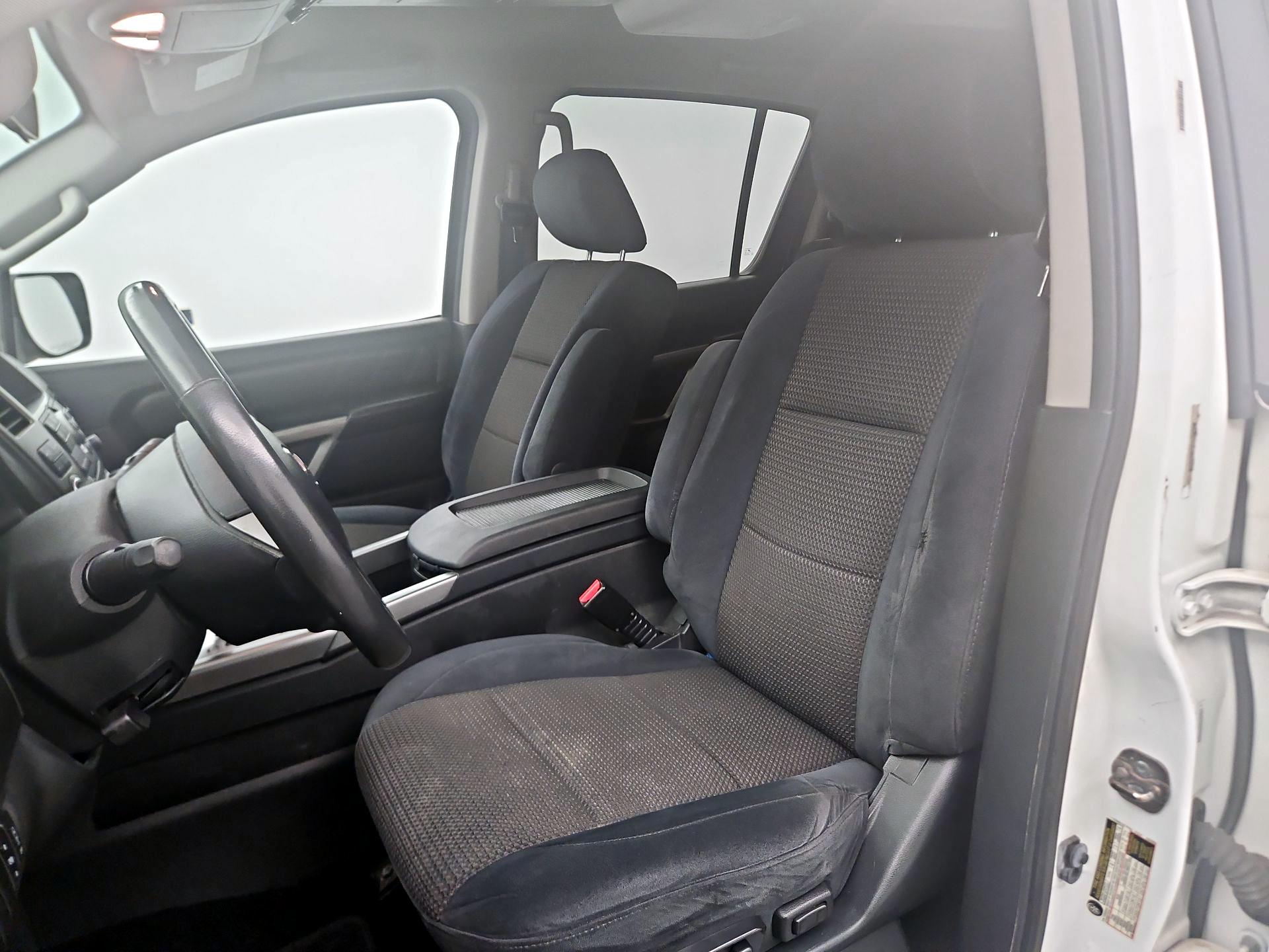 Thumbnail: 2015 Nissan Armada - 11