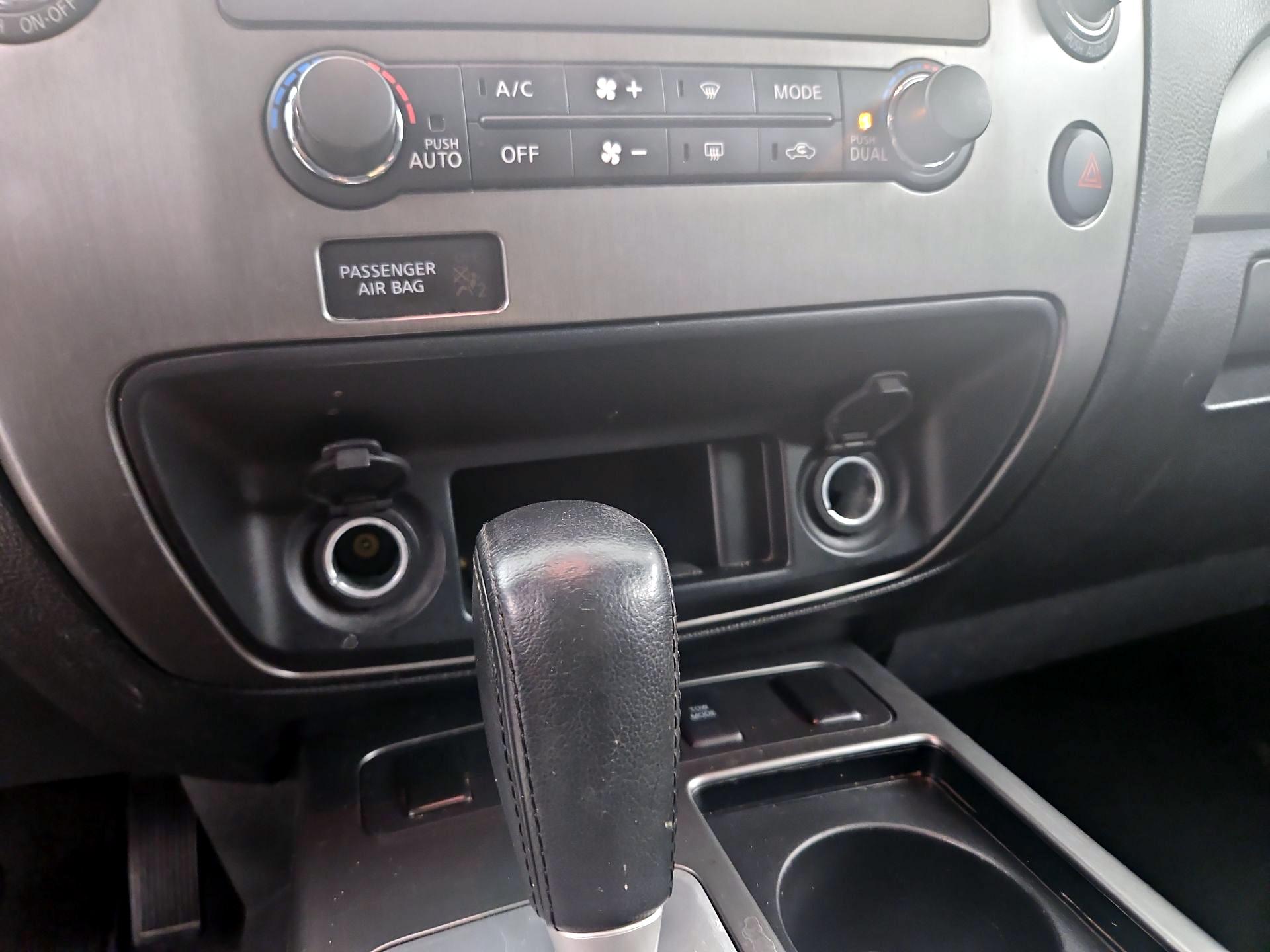 Thumbnail: 2015 Nissan Armada - 17