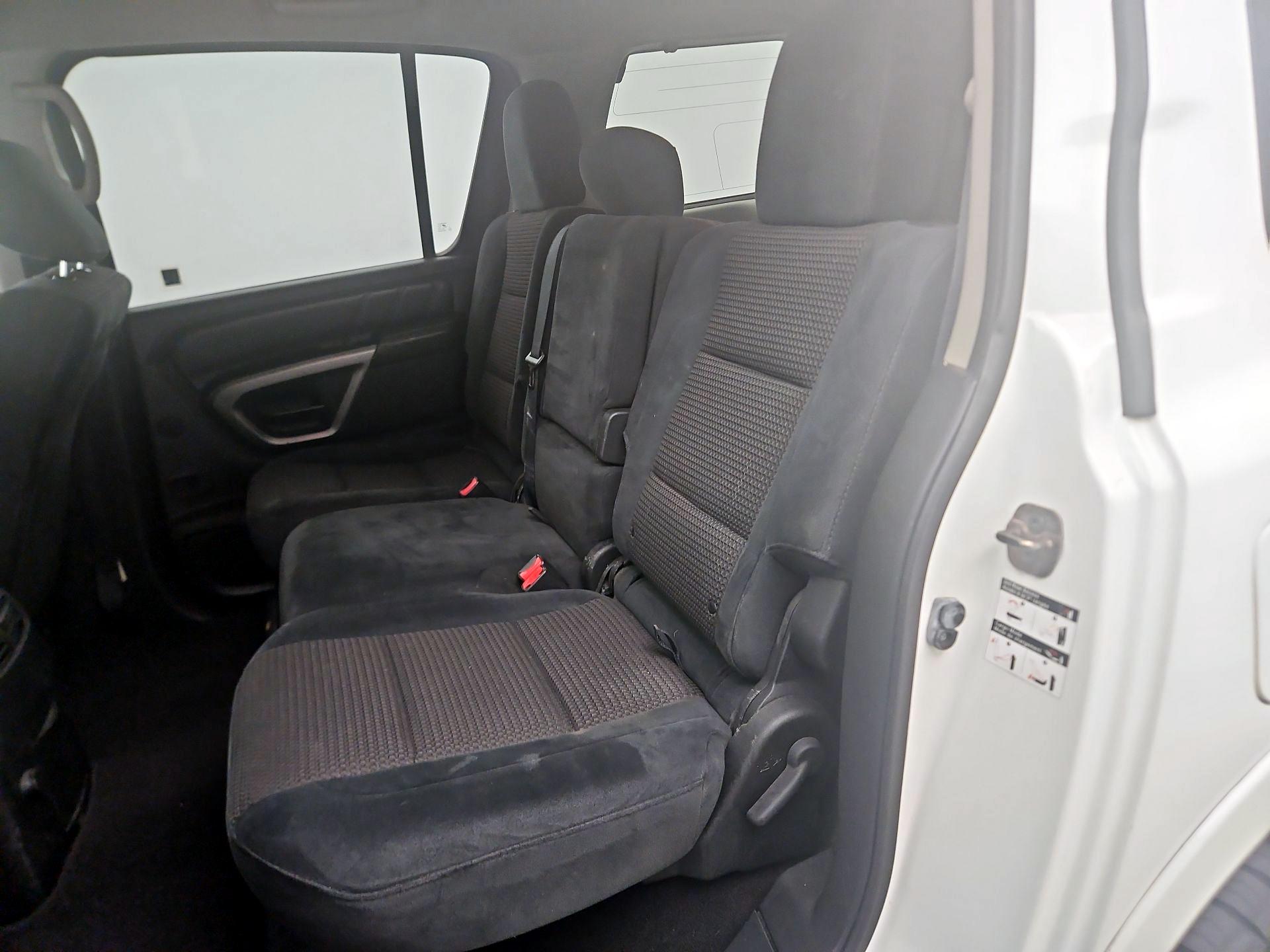Thumbnail: 2015 Nissan Armada - 18