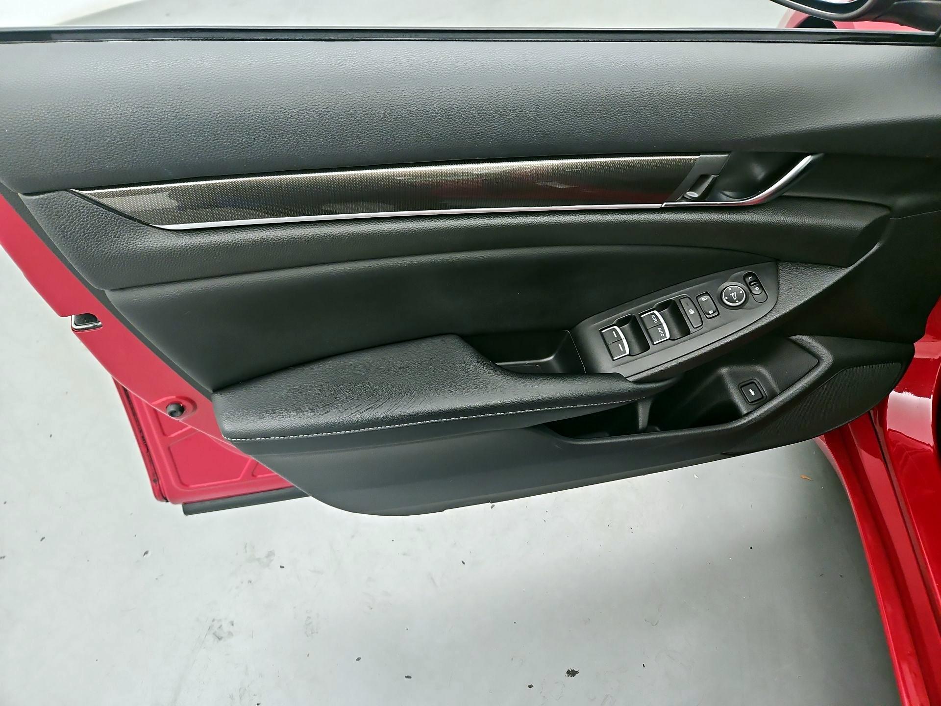 Thumbnail: 2018 Honda Accord - 12