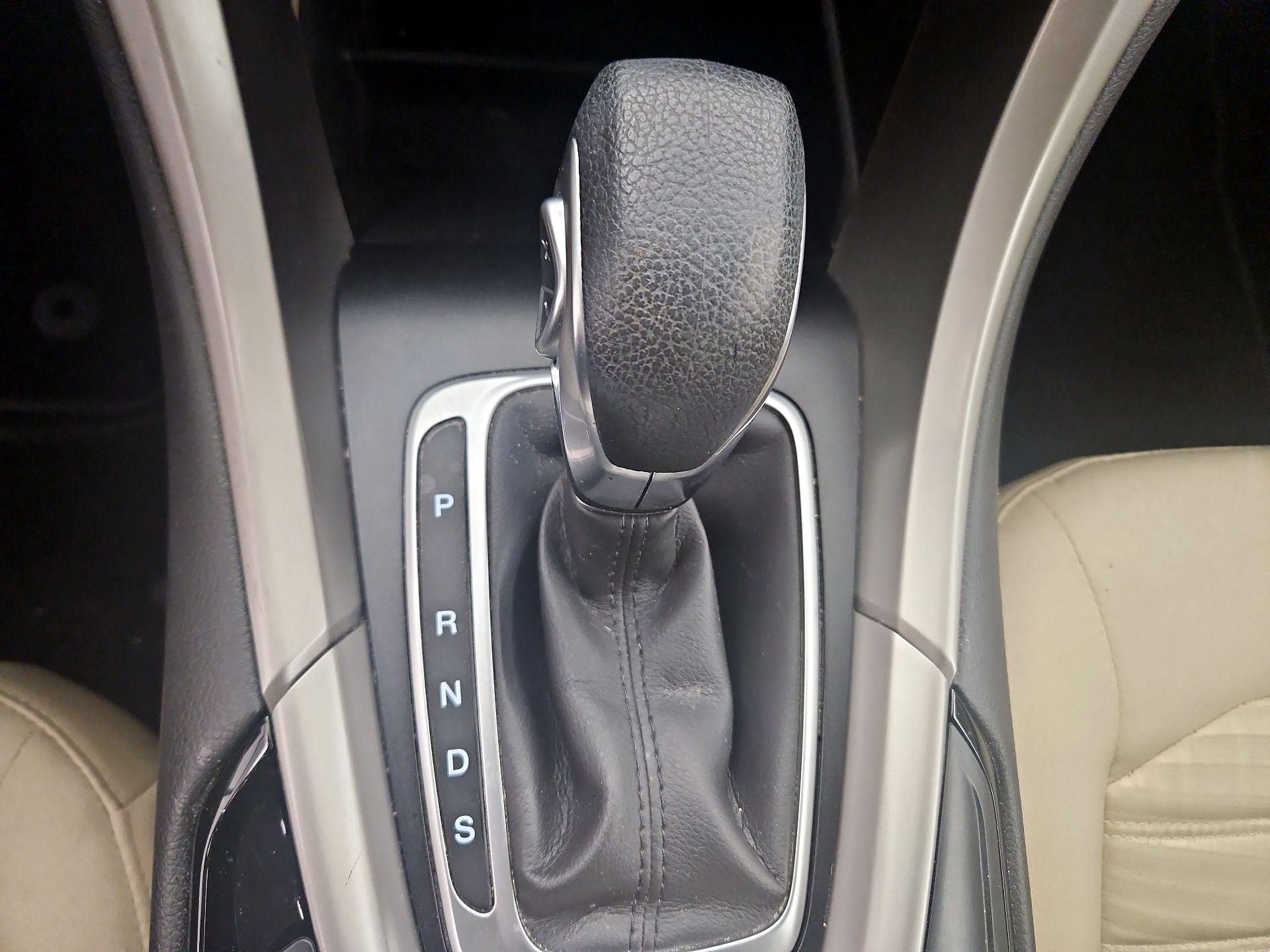 Thumbnail: 2016 Ford Fusion - 16