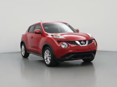 Red 2015 Nissan Juke SV