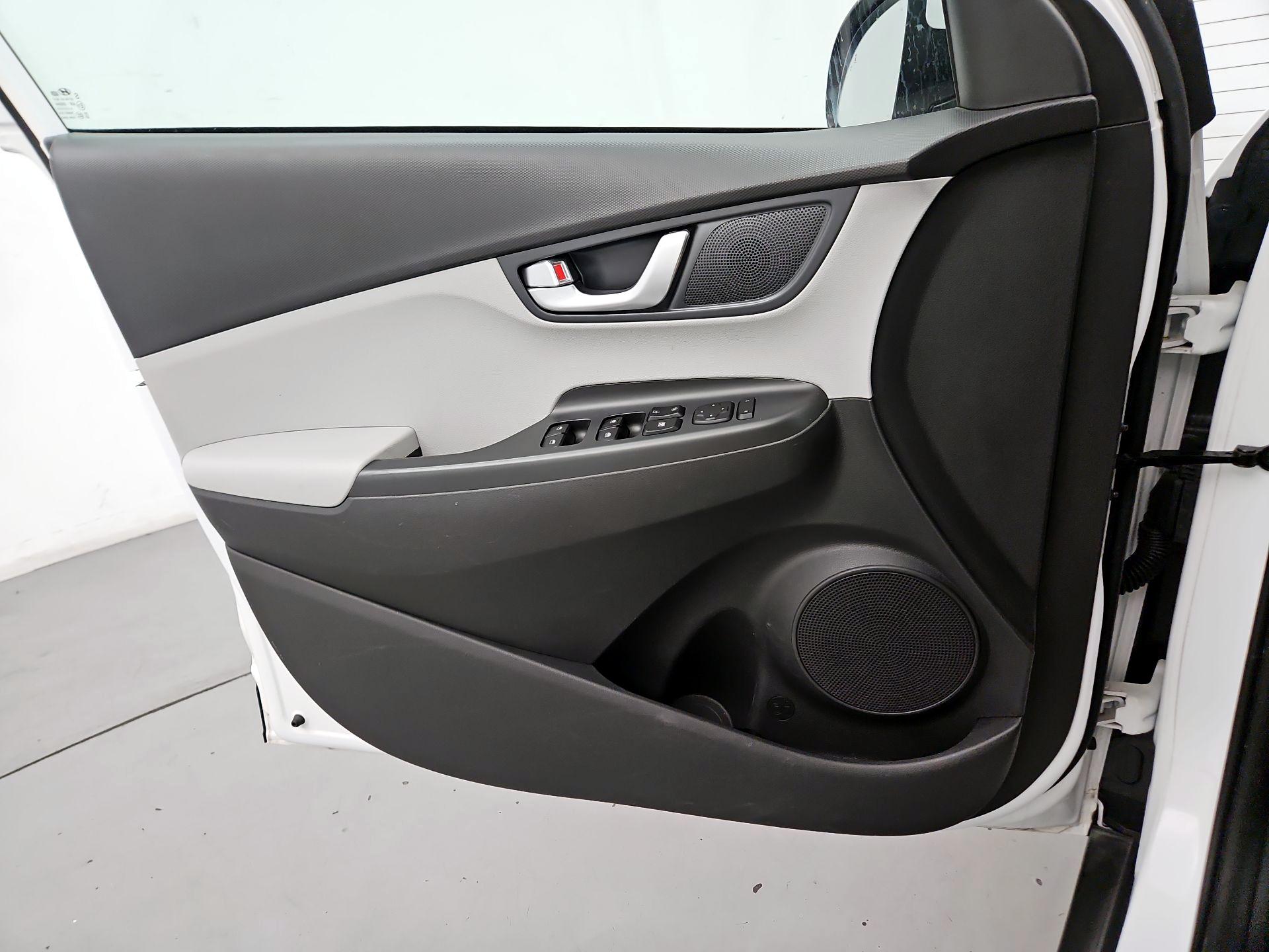 Thumbnail: 2022 Hyundai Kona - 12