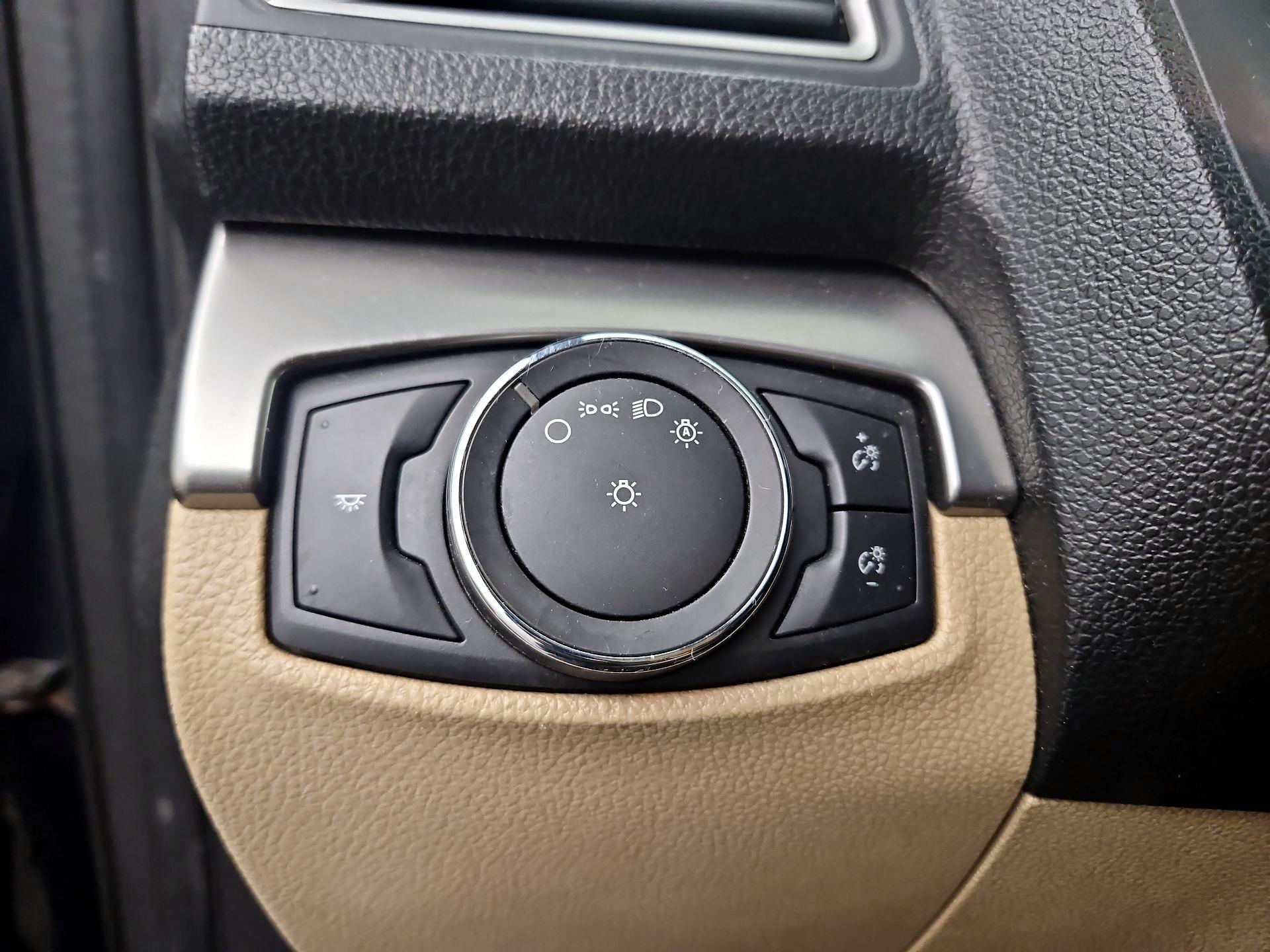 Thumbnail: 2017 Ford Explorer - 13