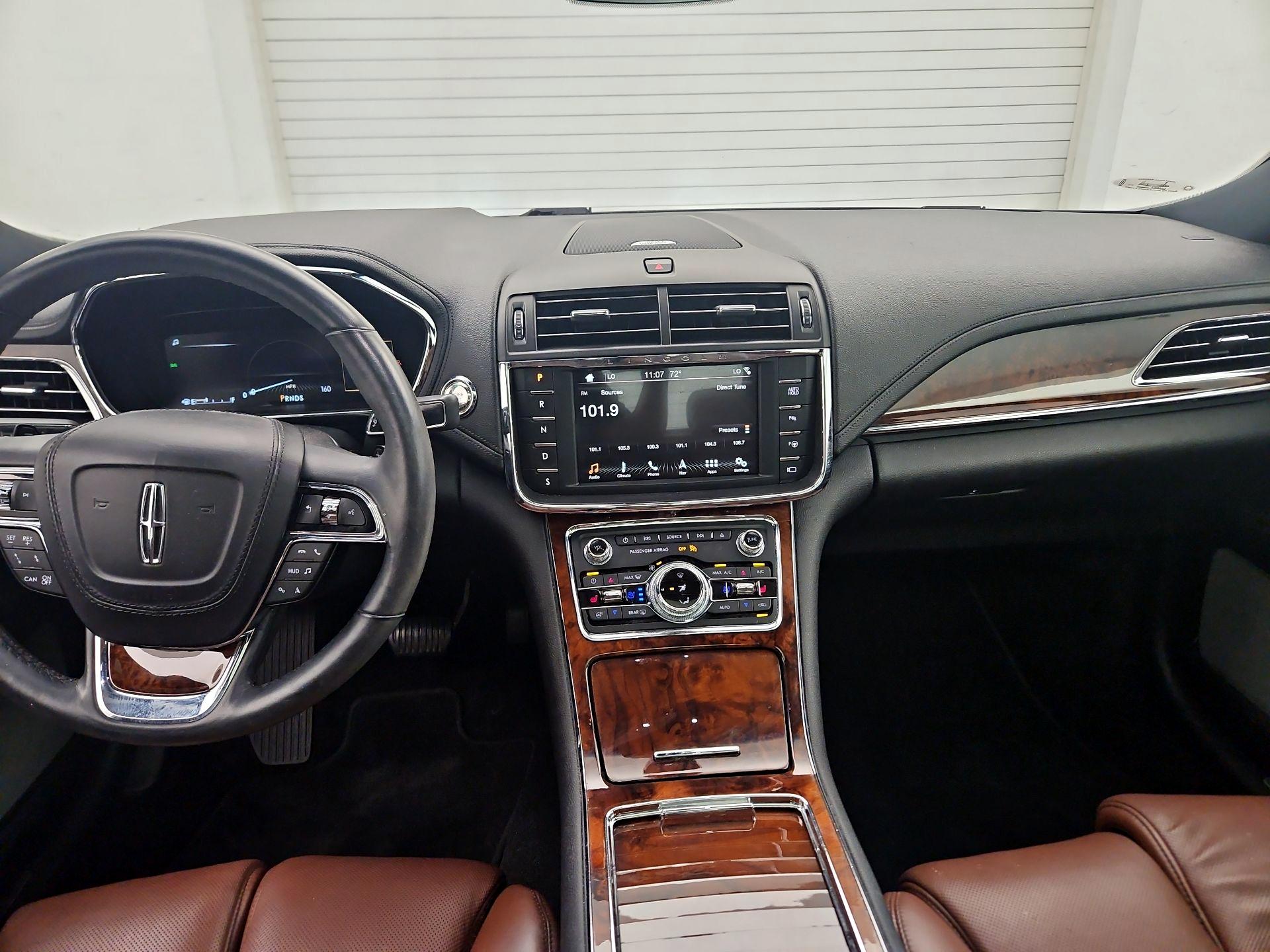 Thumbnail: 2019 Lincoln Continental - 9