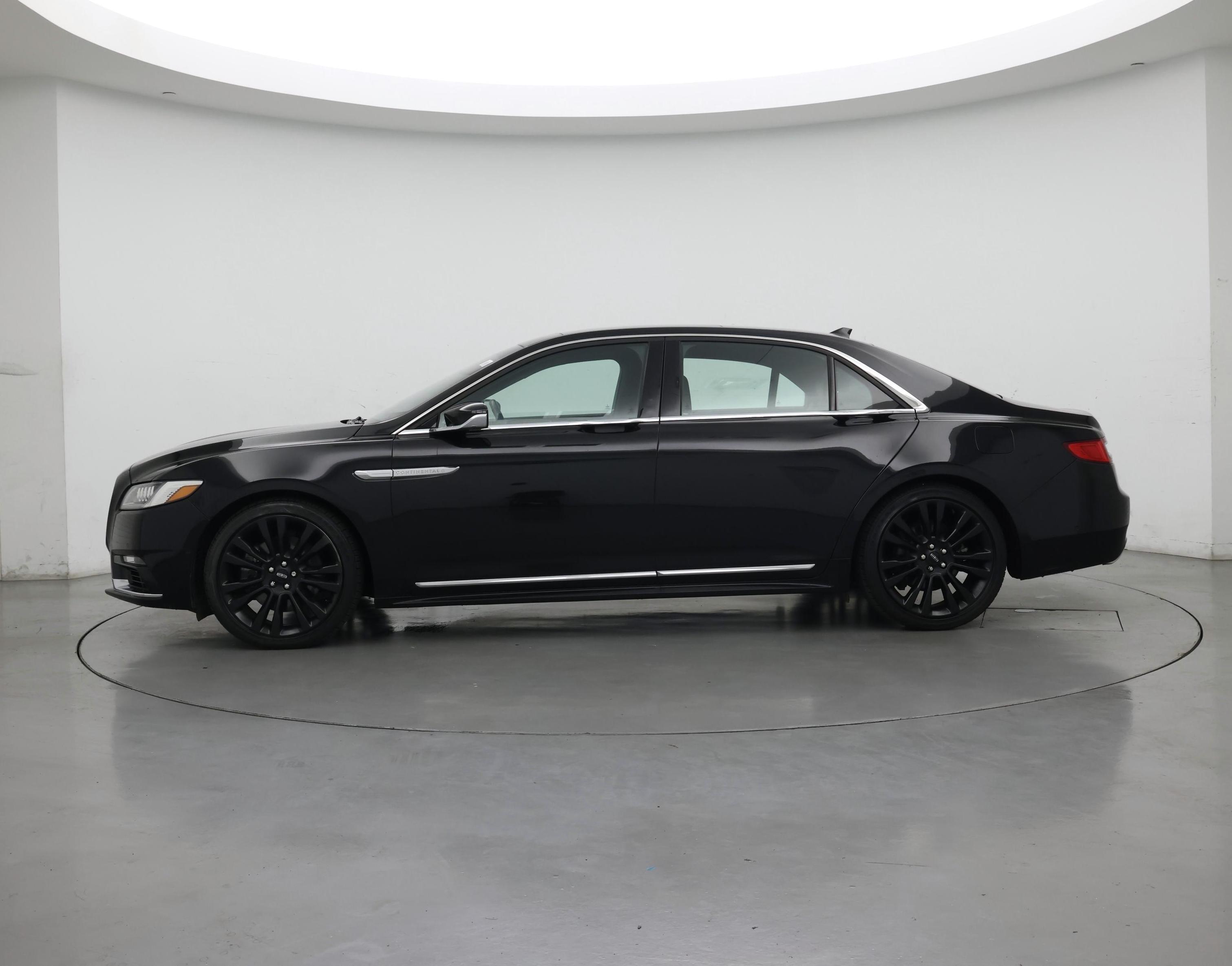 Thumbnail: 2019 Lincoln Continental - 3