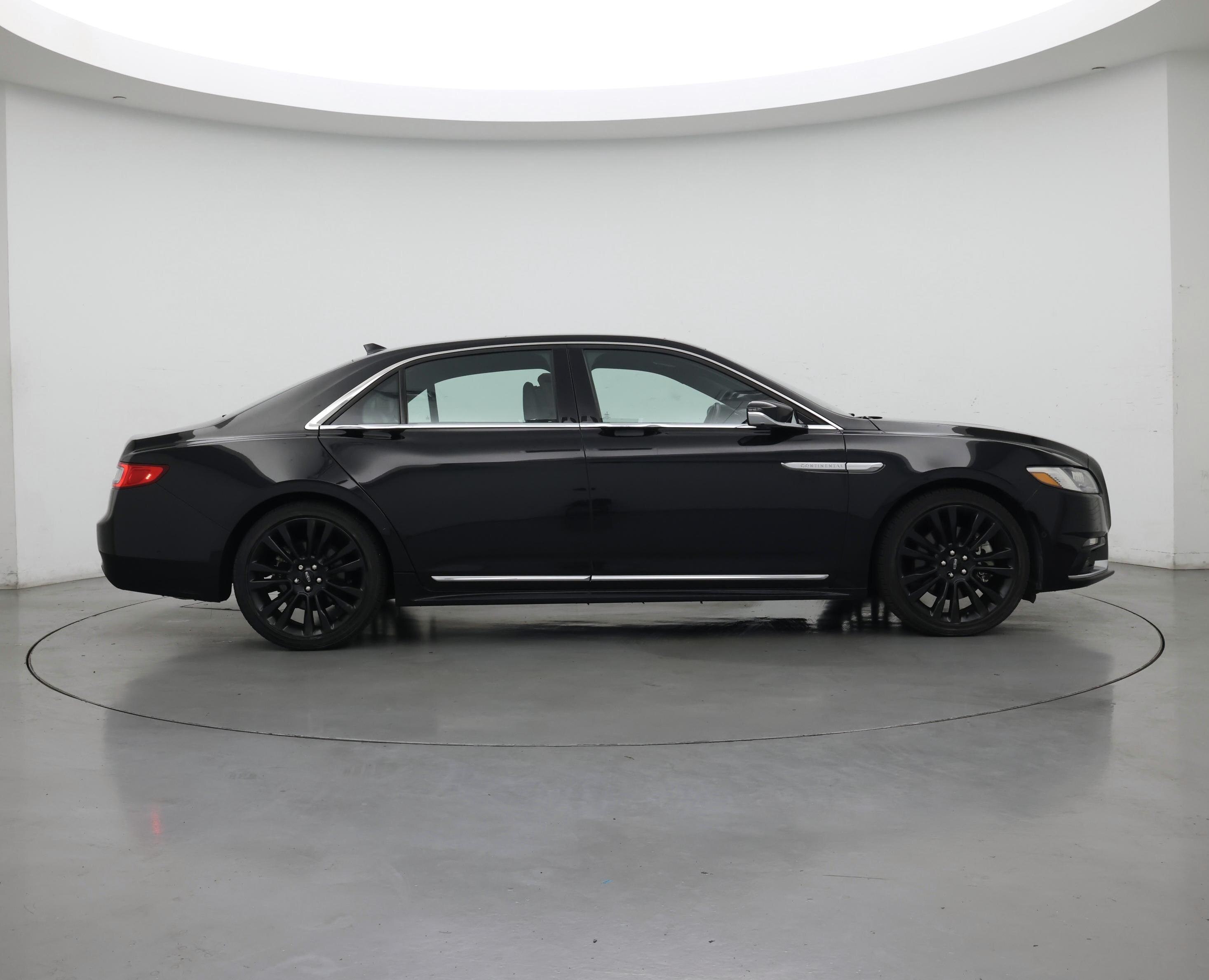 Thumbnail: 2019 Lincoln Continental - 7