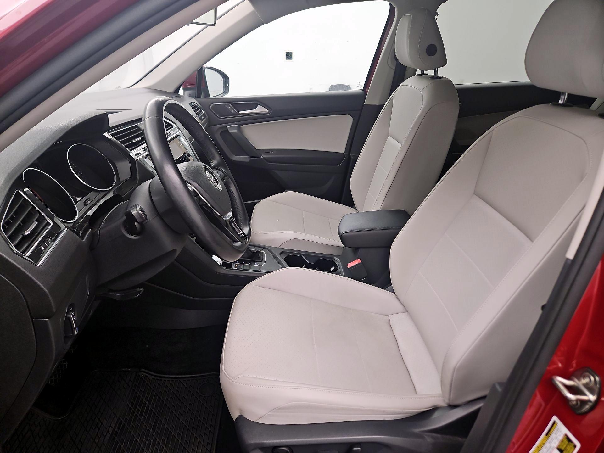 Thumbnail: 2018 Volkswagen Tiguan - 11