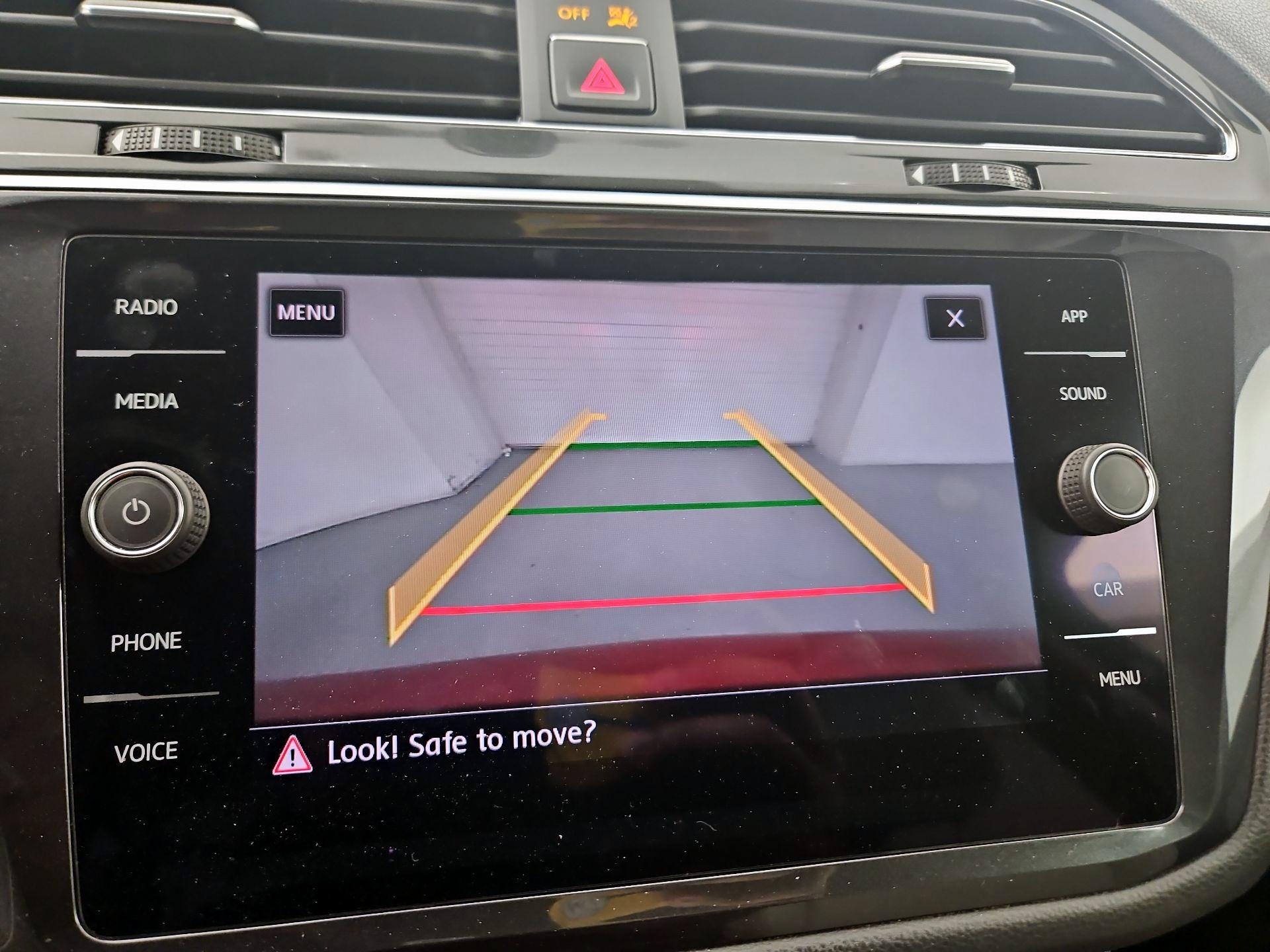 Thumbnail: 2018 Volkswagen Tiguan - 14