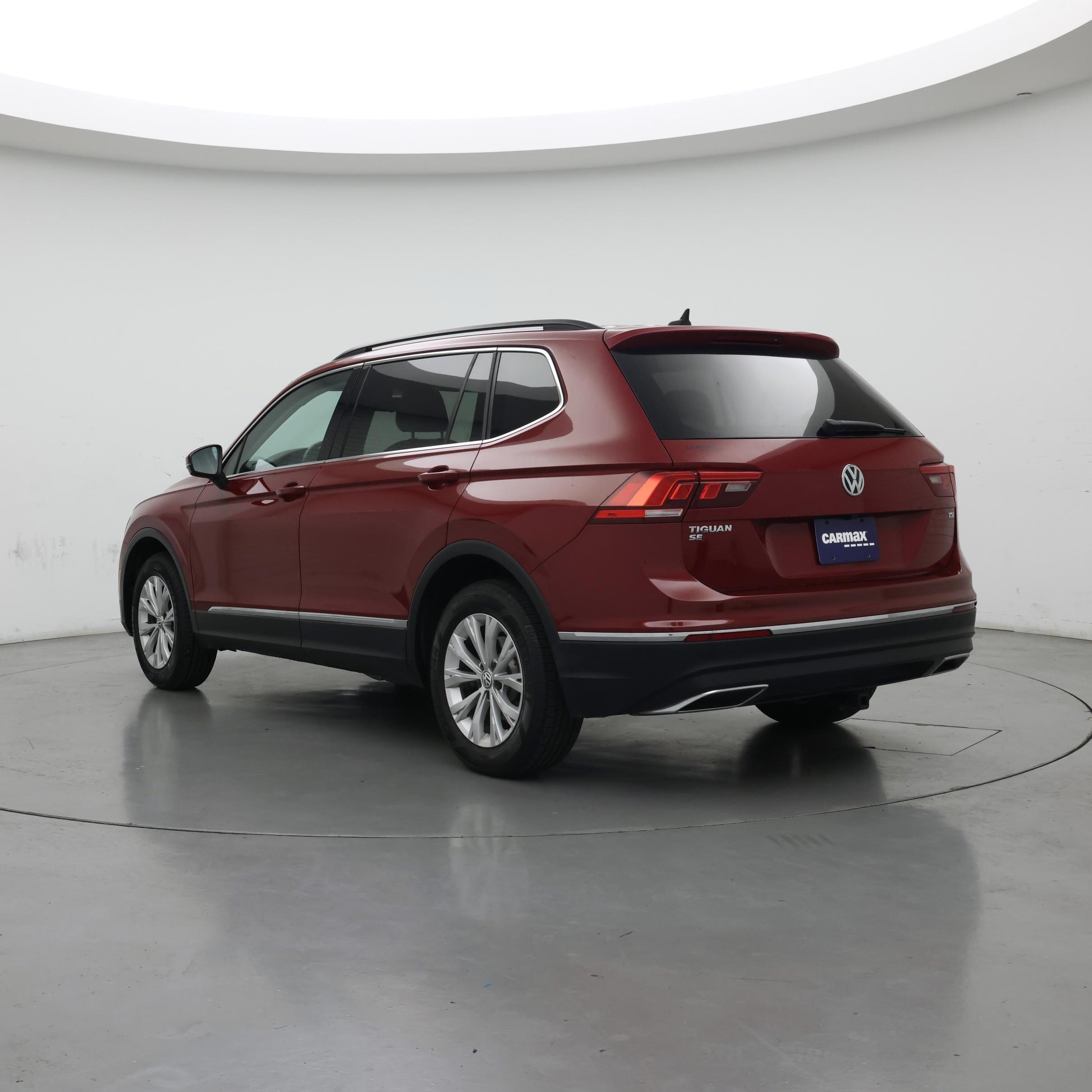 Thumbnail: 2018 Volkswagen Tiguan - 2