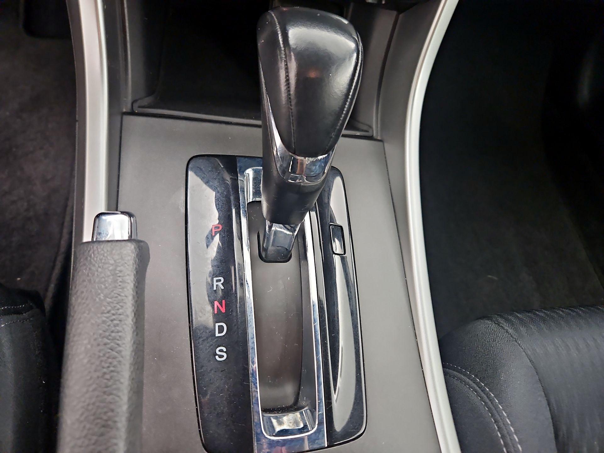Thumbnail: 2015 Honda Accord - 17