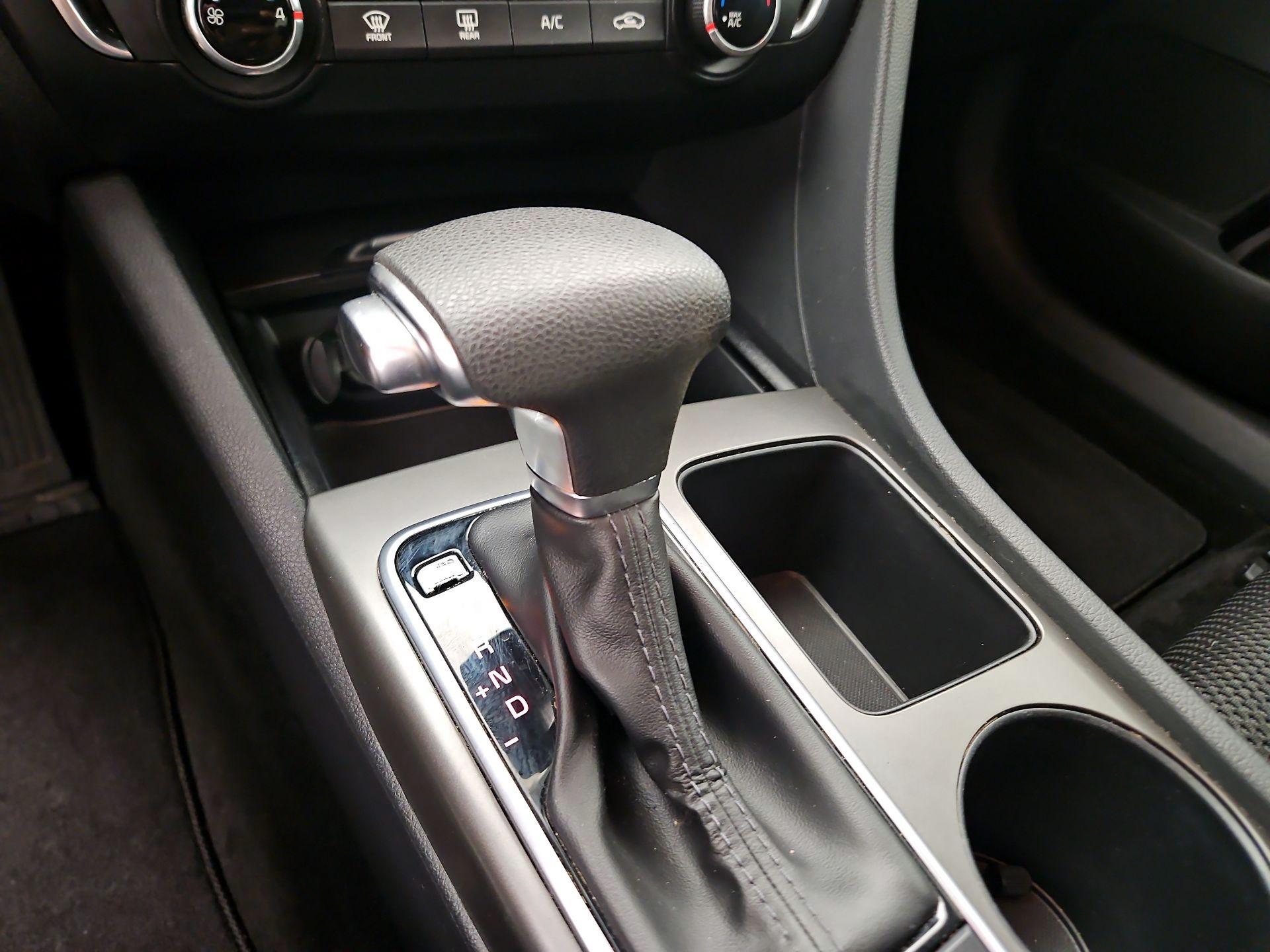 Thumbnail: 2019 Kia Optima - 17