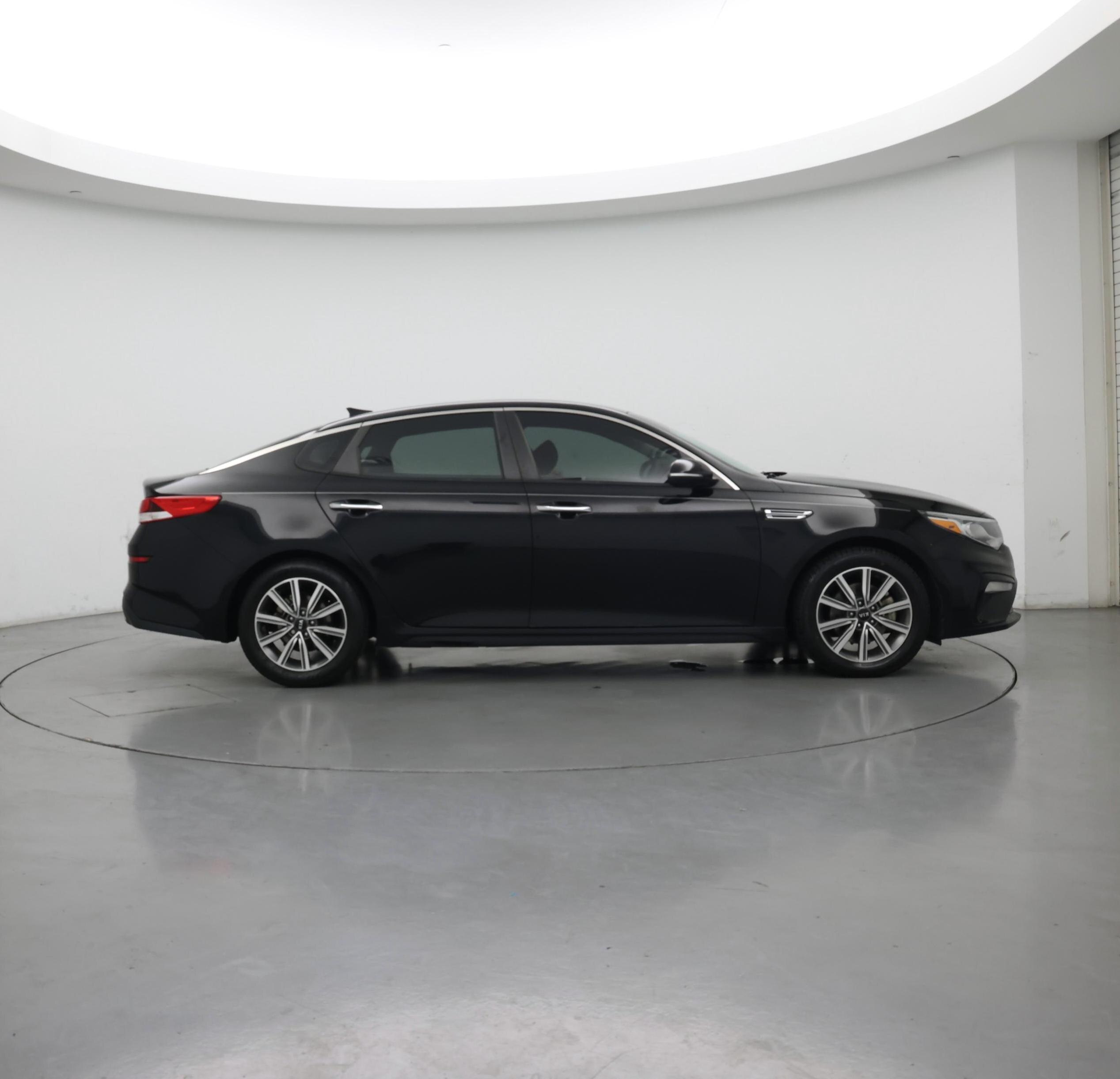 Thumbnail: 2019 Kia Optima - 7