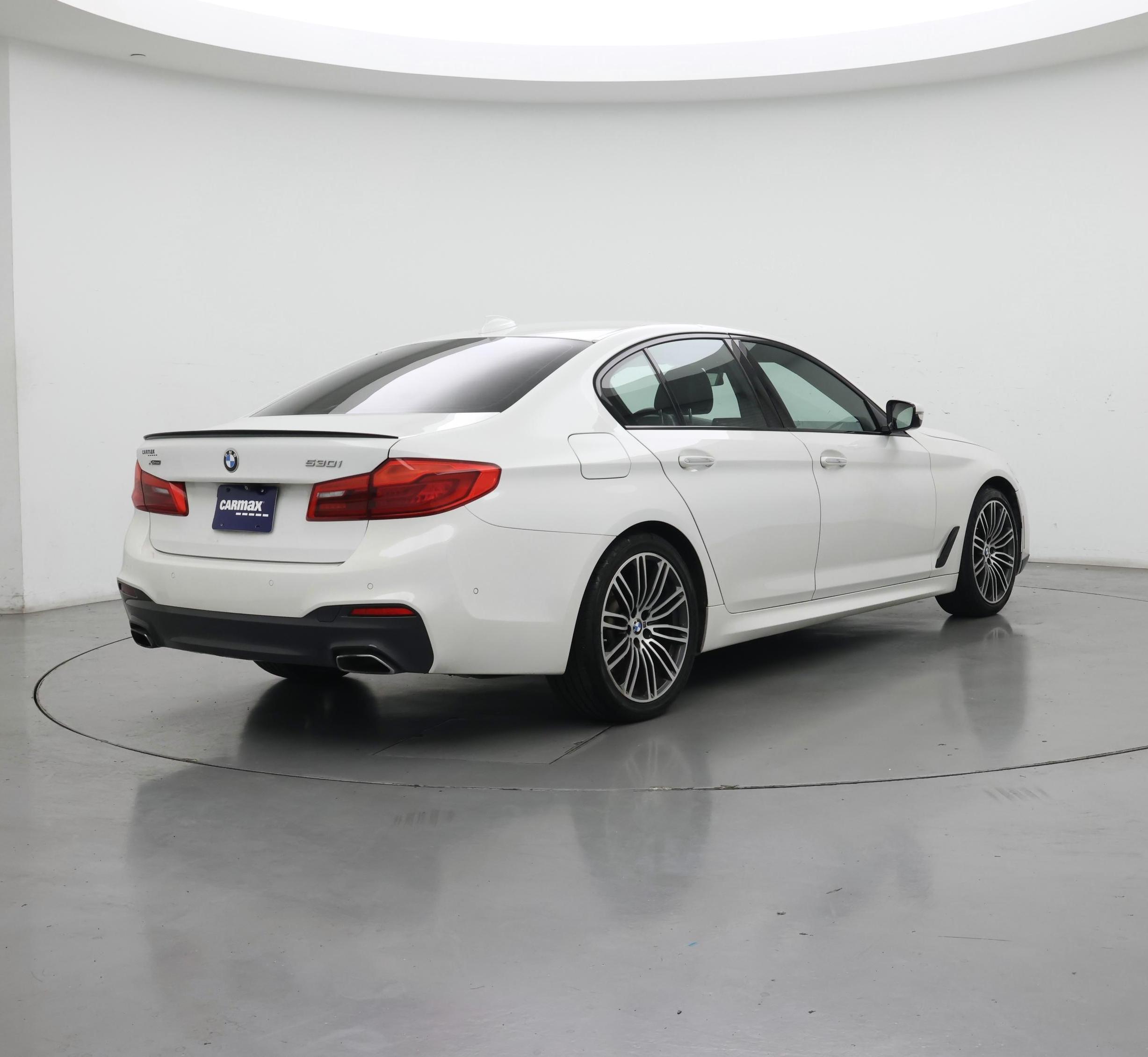 Thumbnail: 2018 BMW 5 Series - 8