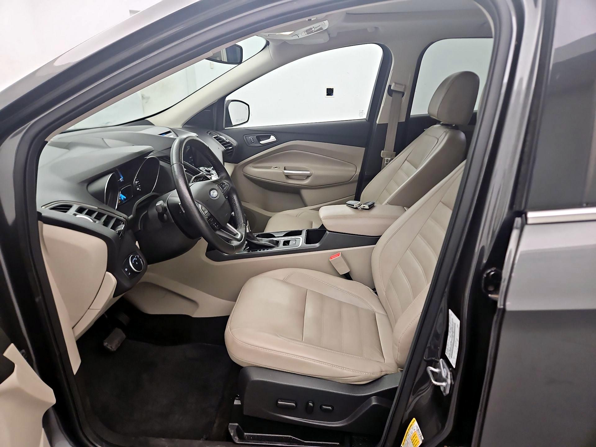Thumbnail: 2017 Ford Escape - 11