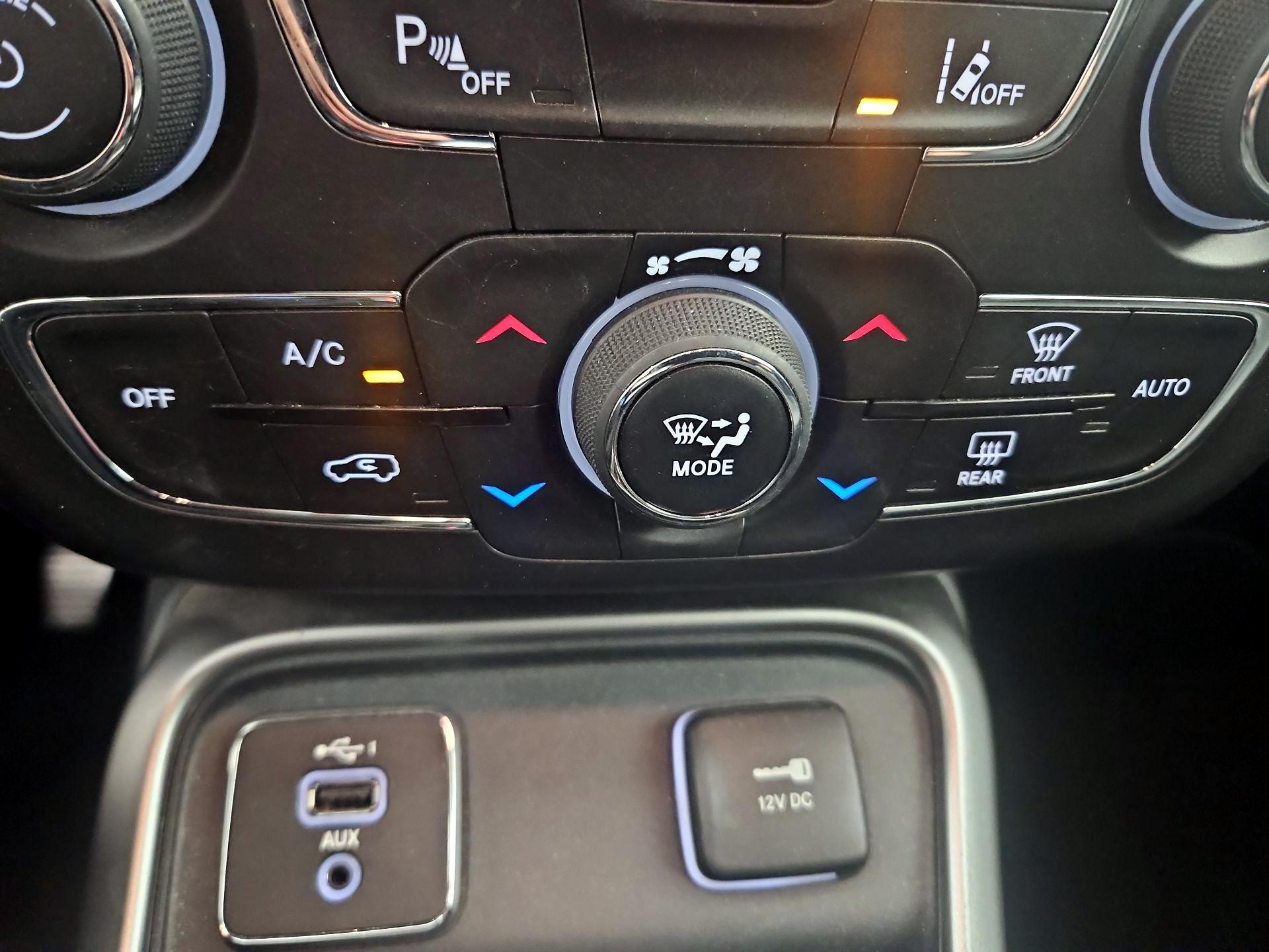 Thumbnail: 2021 Jeep Compass - 16