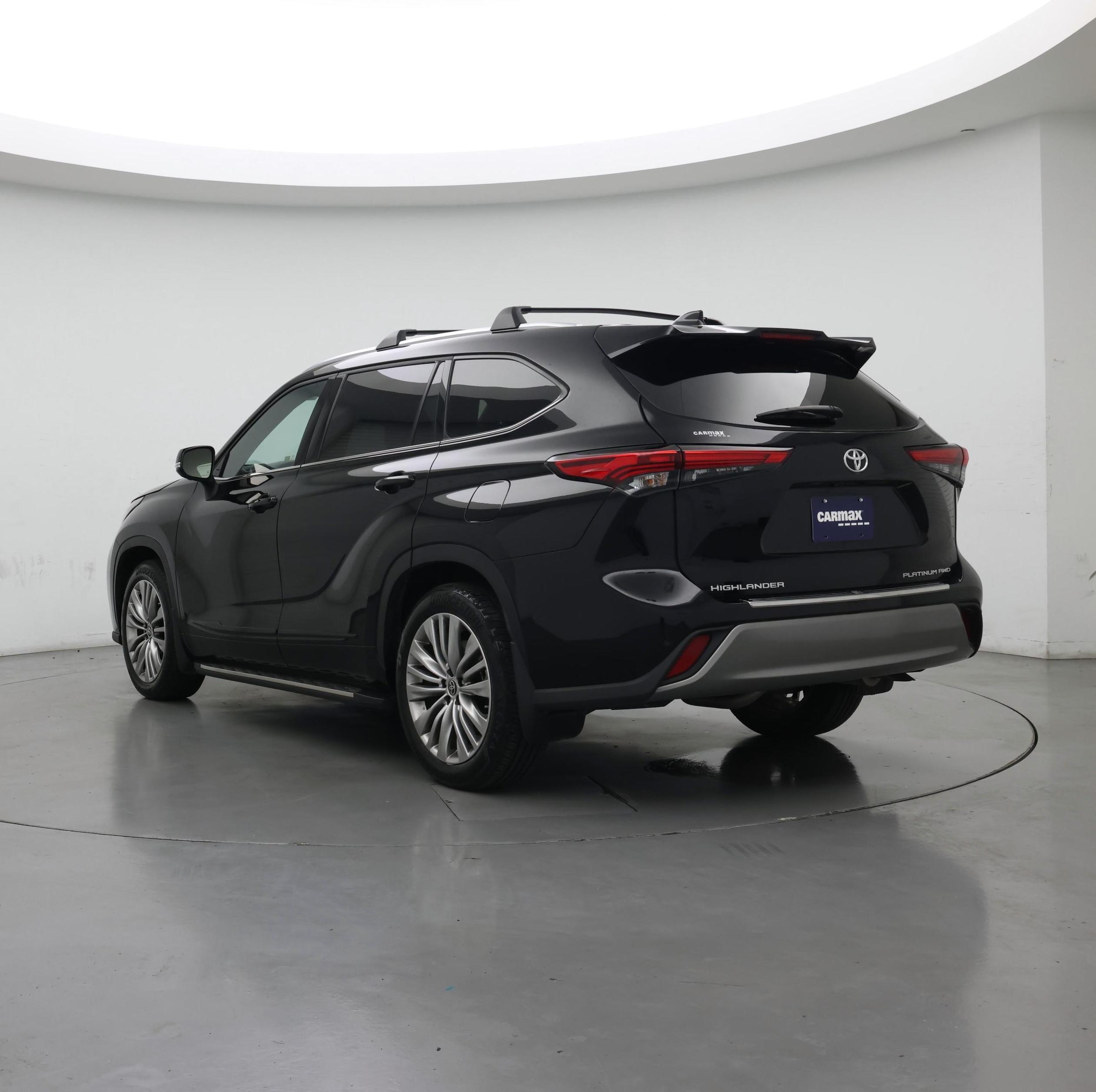 Thumbnail: 2022 Toyota Highlander - 2