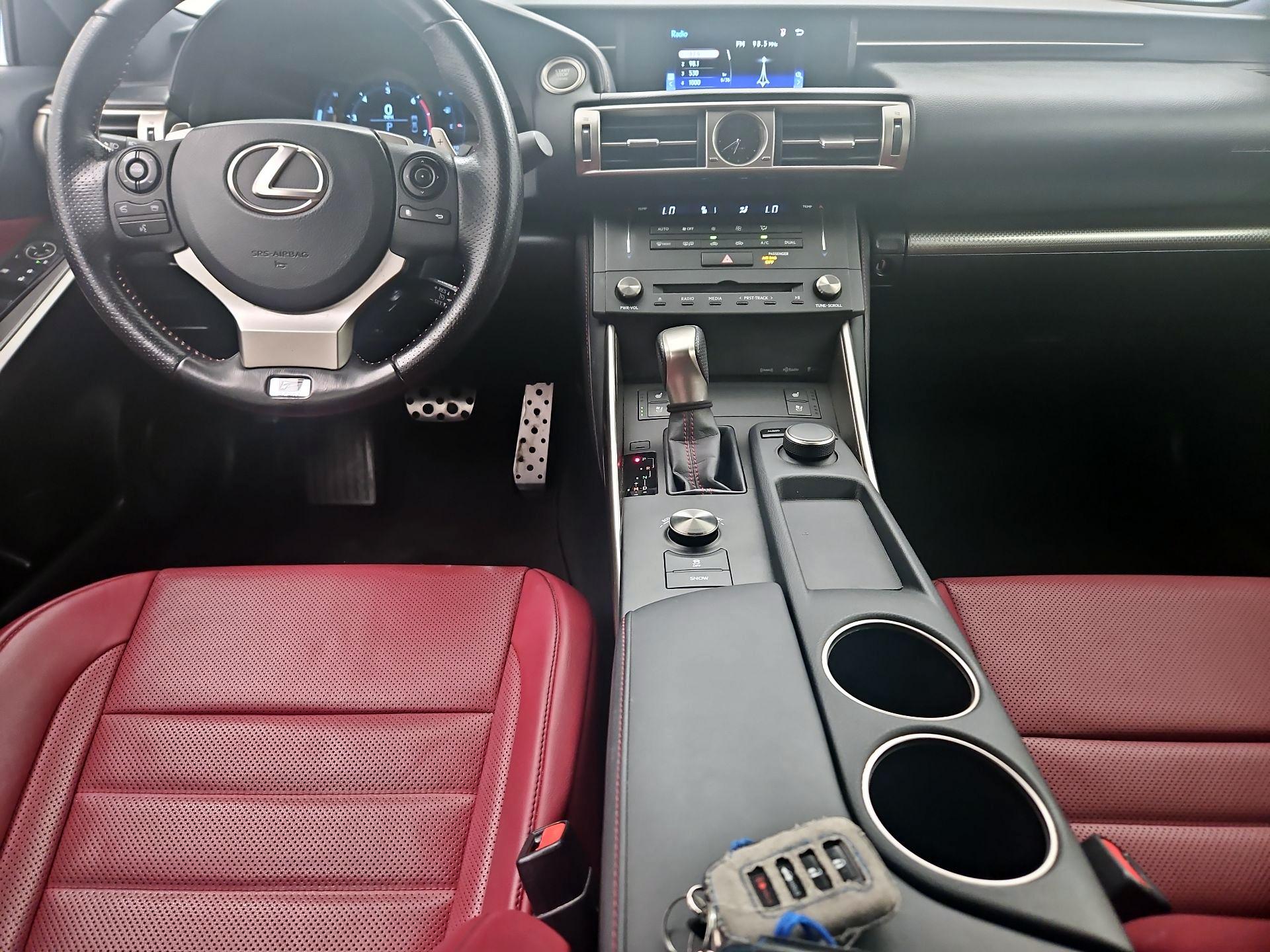 Thumbnail: 2016 Lexus IS - 9