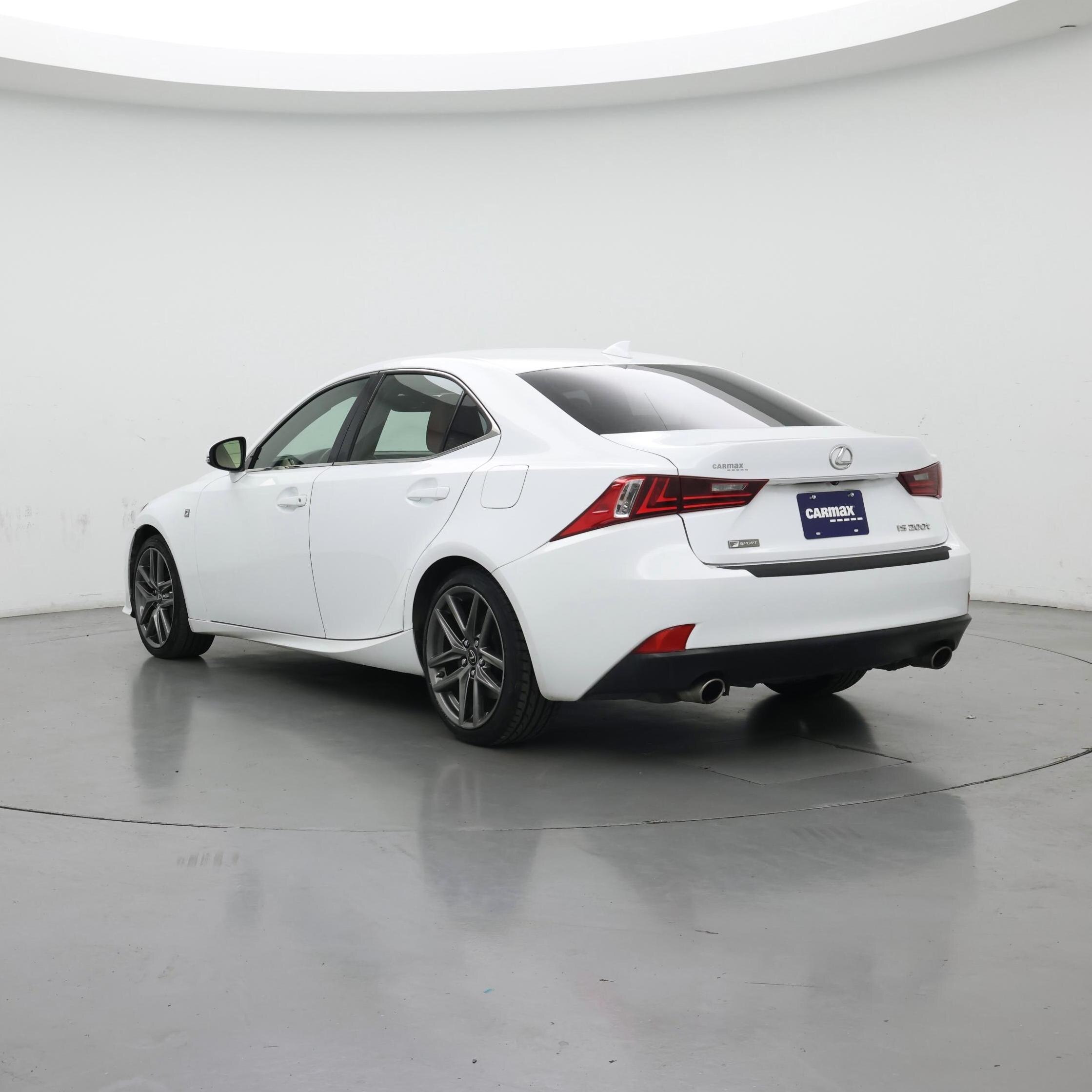 Thumbnail: 2016 Lexus IS - 2