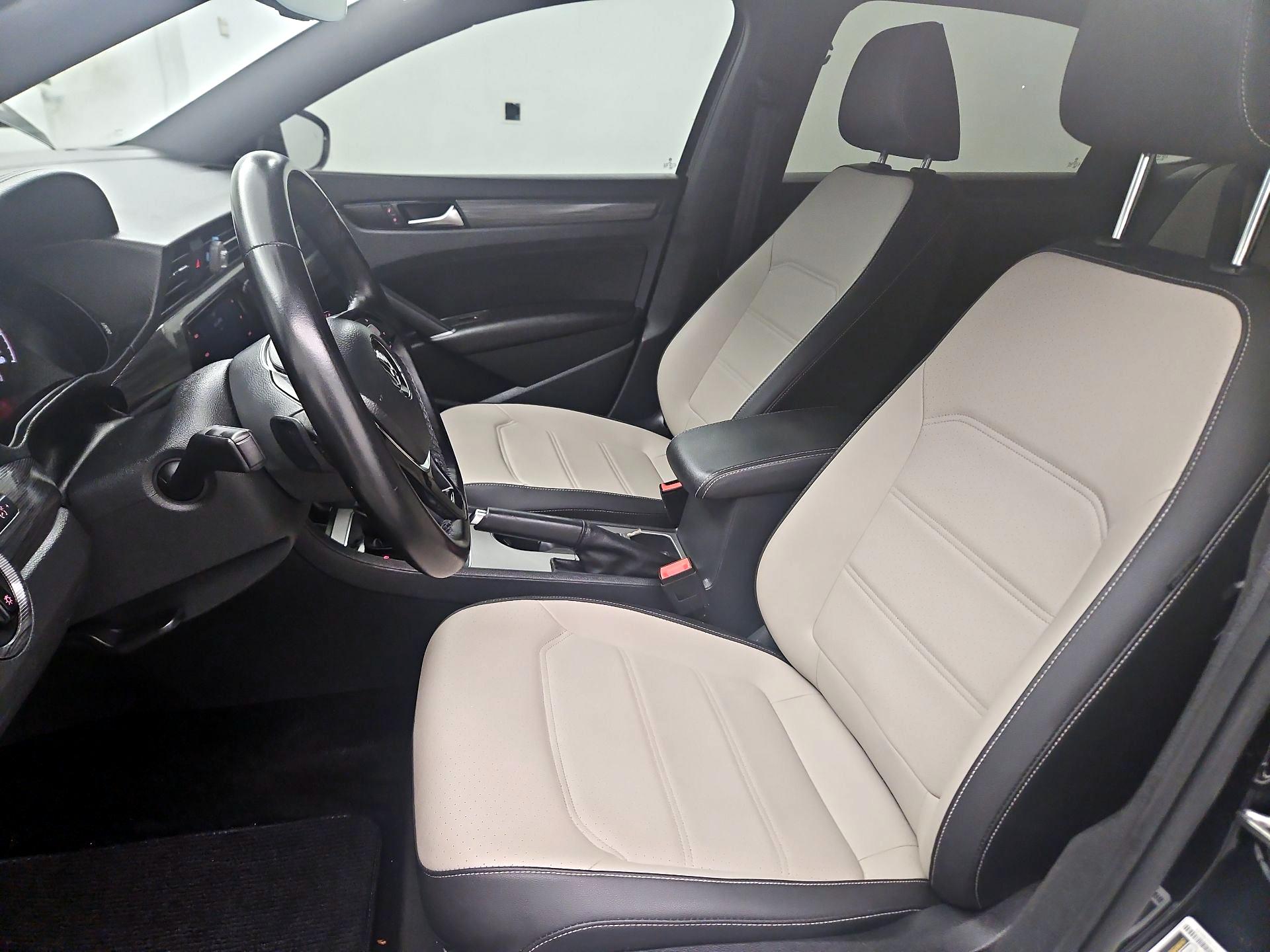 Thumbnail: 2021 Volkswagen Passat - 11
