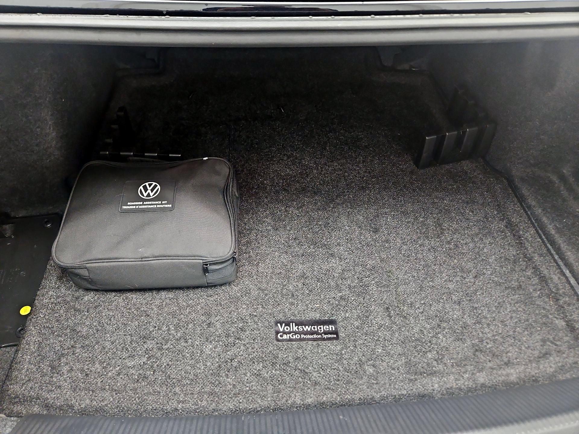 Thumbnail: 2021 Volkswagen Passat - 19