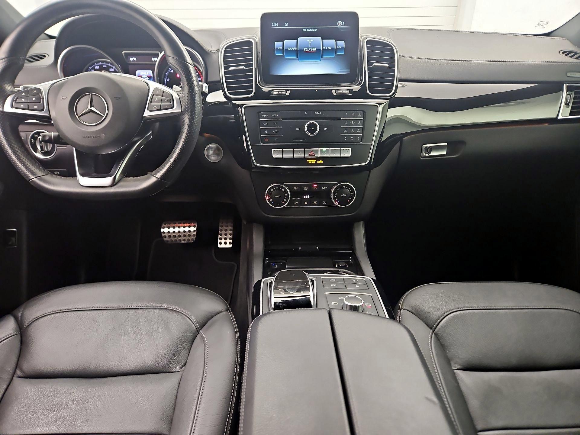Thumbnail: 2017 Mercedes-Benz GLE - 9