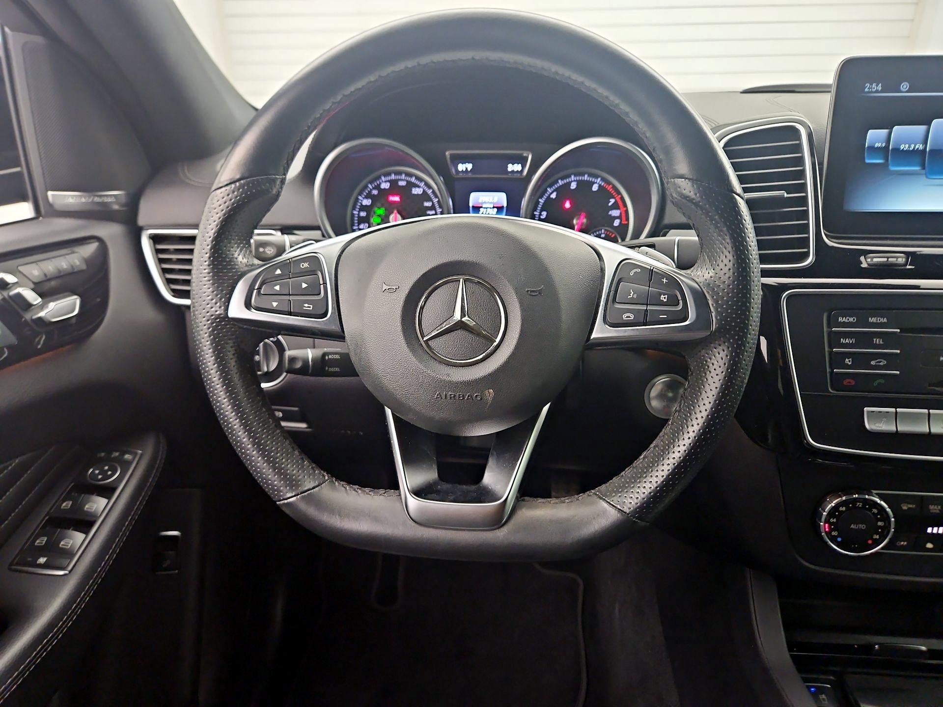 Thumbnail: 2017 Mercedes-Benz GLE - 10