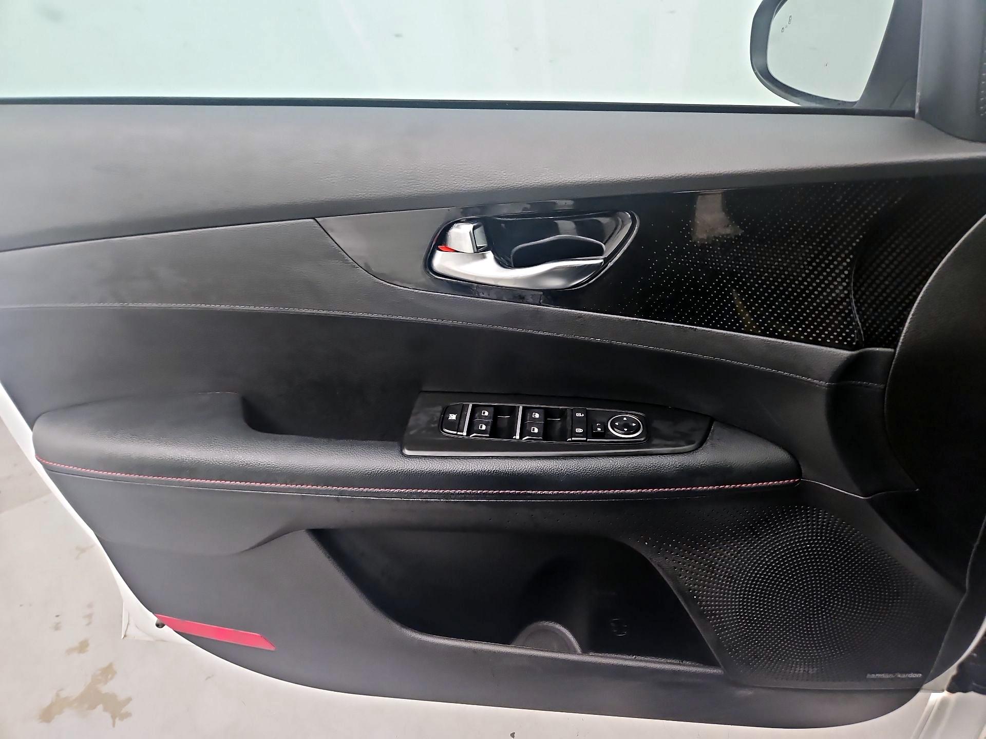 Thumbnail: 2023 Kia Forte - 12