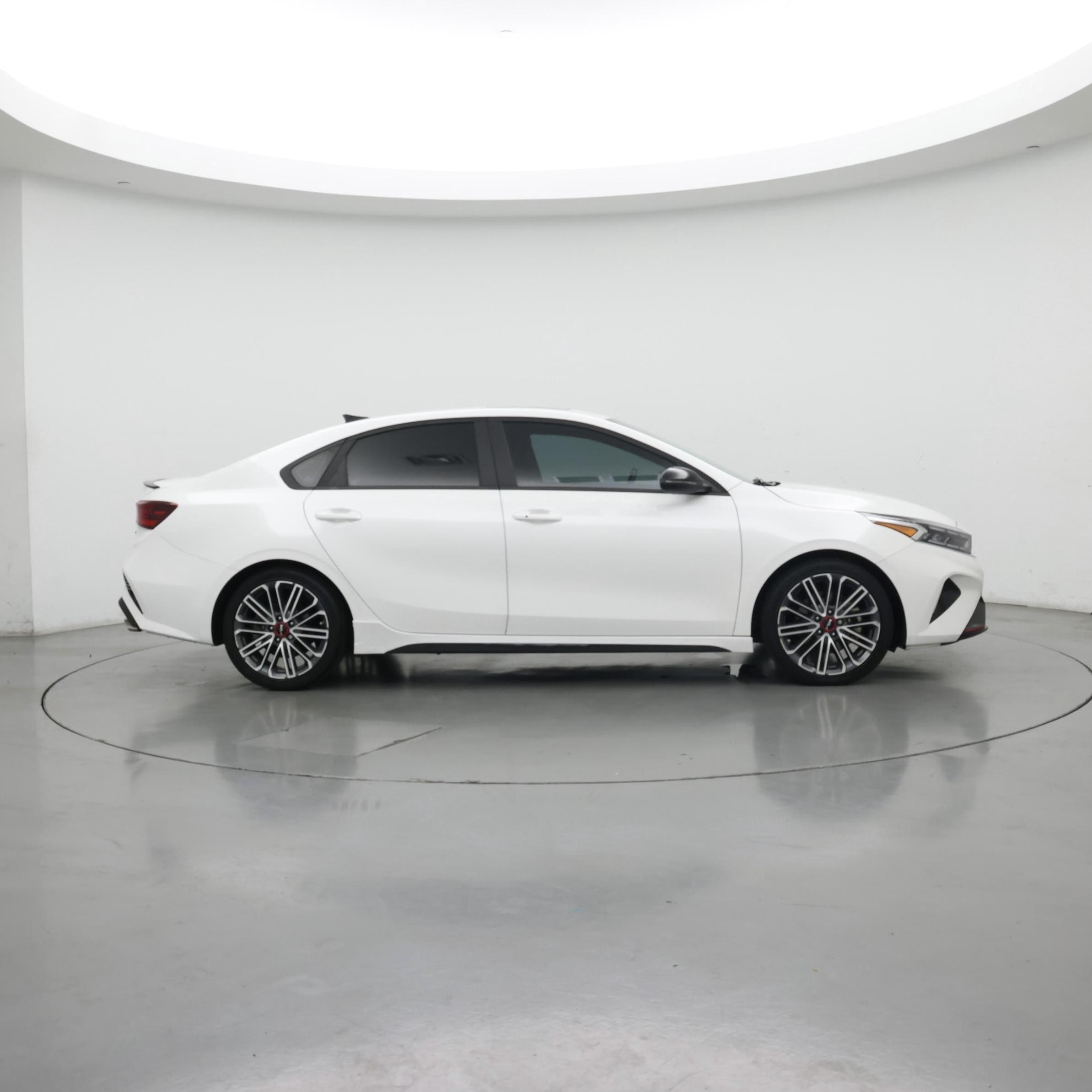 Thumbnail: 2023 Kia Forte - 7