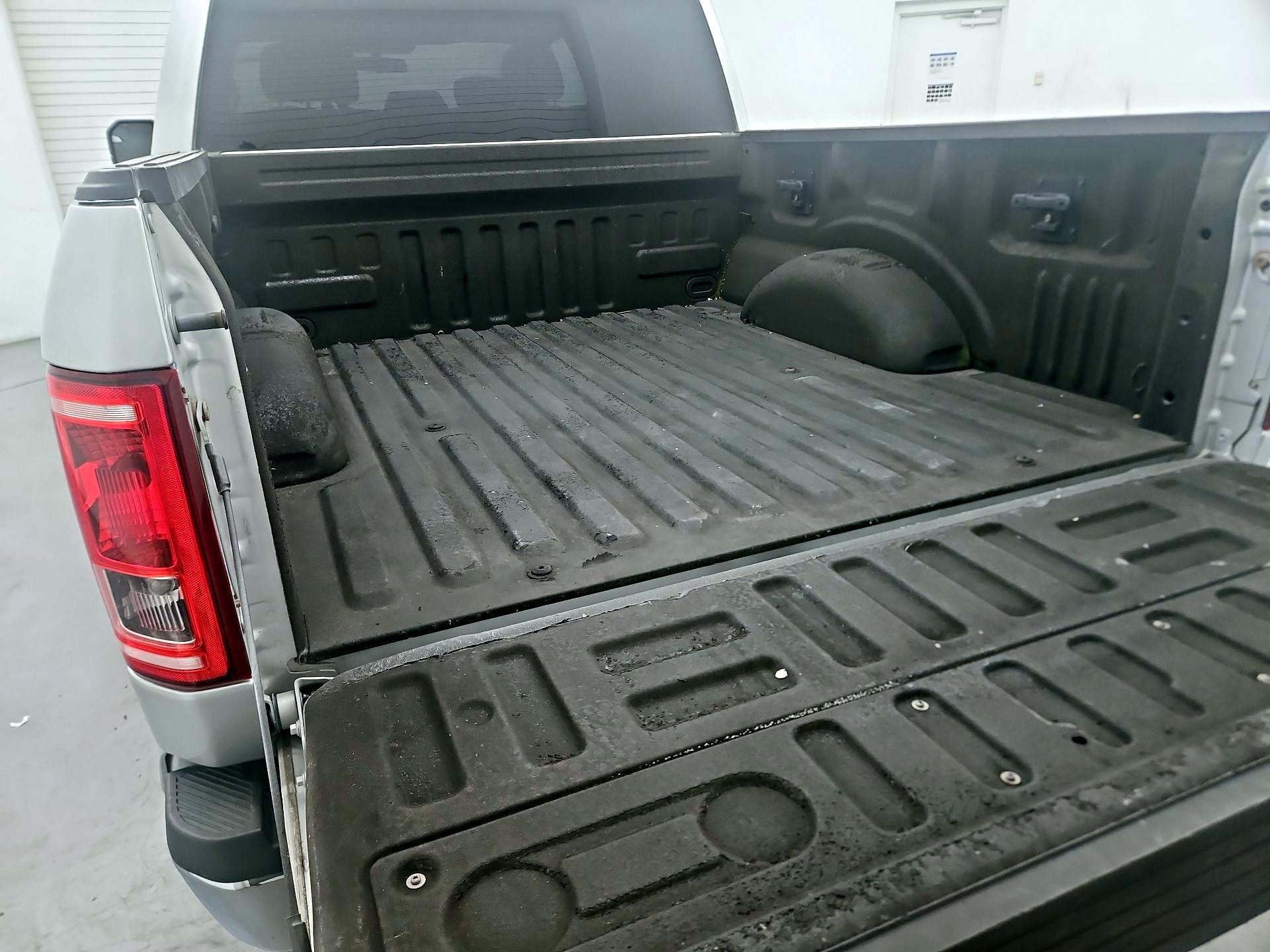 Thumbnail: 2016 Ford F-150 - 17