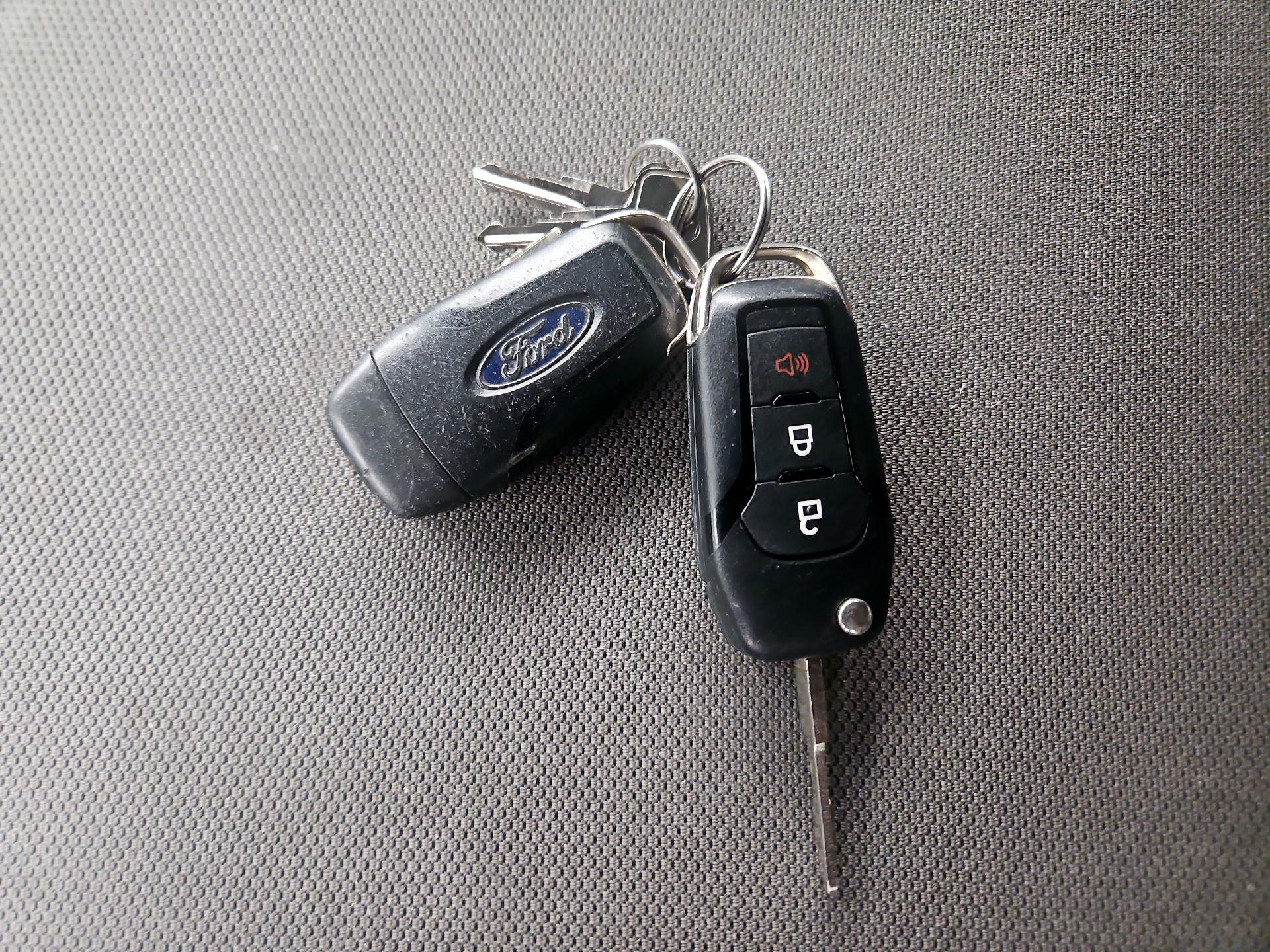 Thumbnail: 2016 Ford F-150 - 19