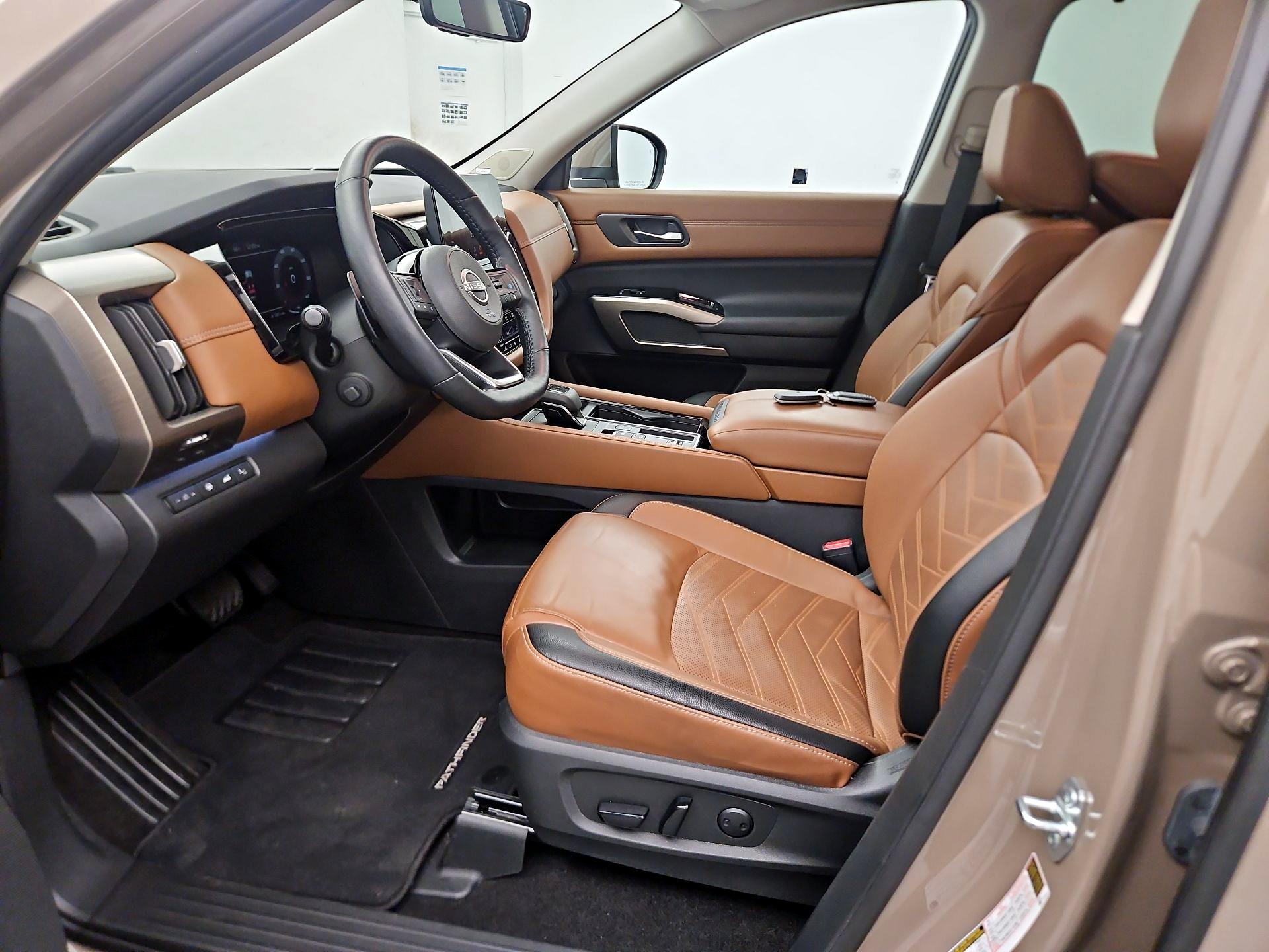 Thumbnail: 2023 Nissan Pathfinder - 11