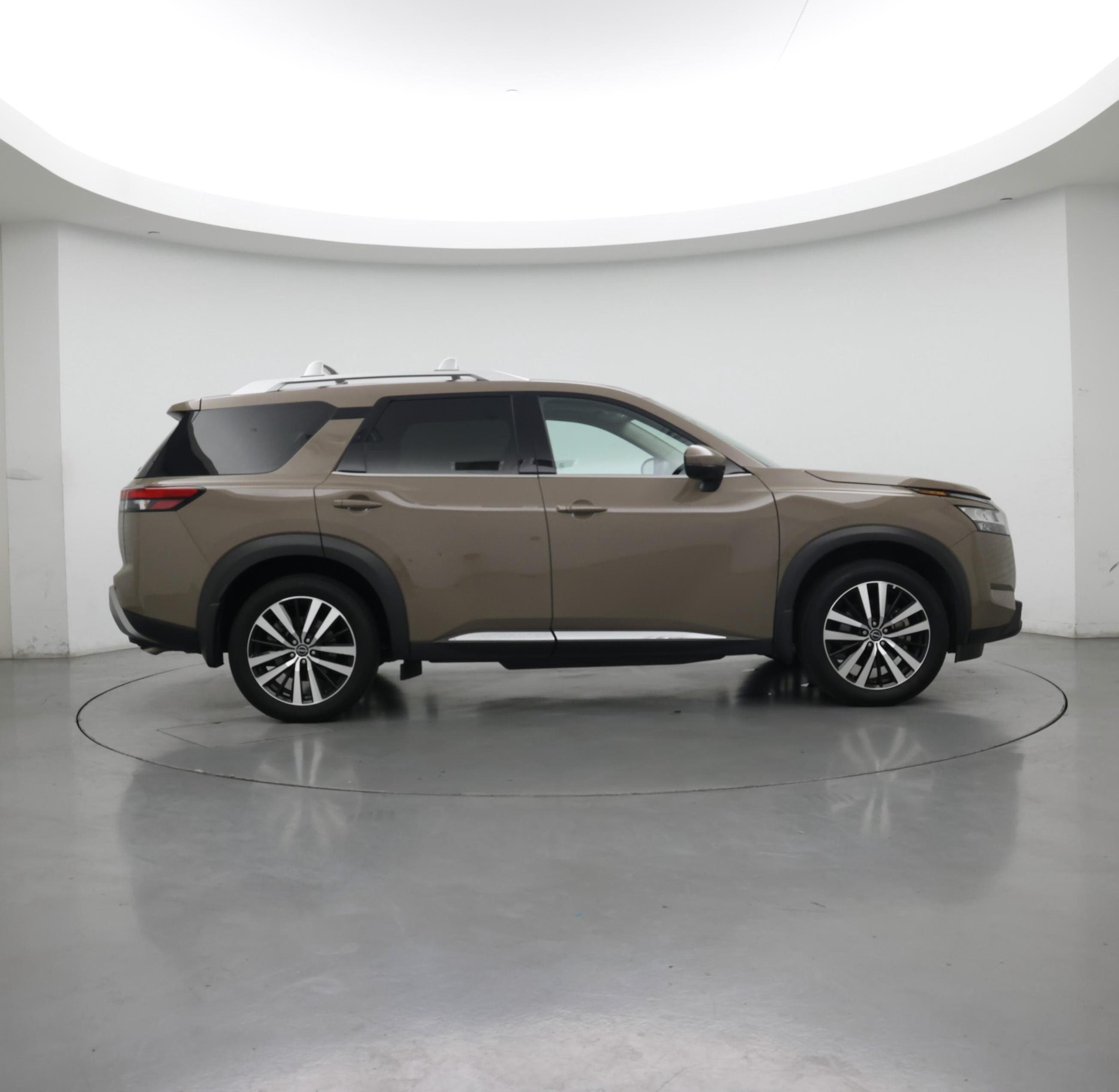 Thumbnail: 2023 Nissan Pathfinder - 7