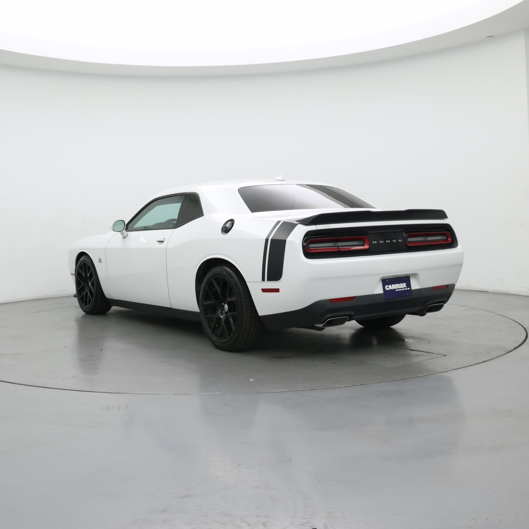 Thumbnail: 2015 Dodge Challenger - 2