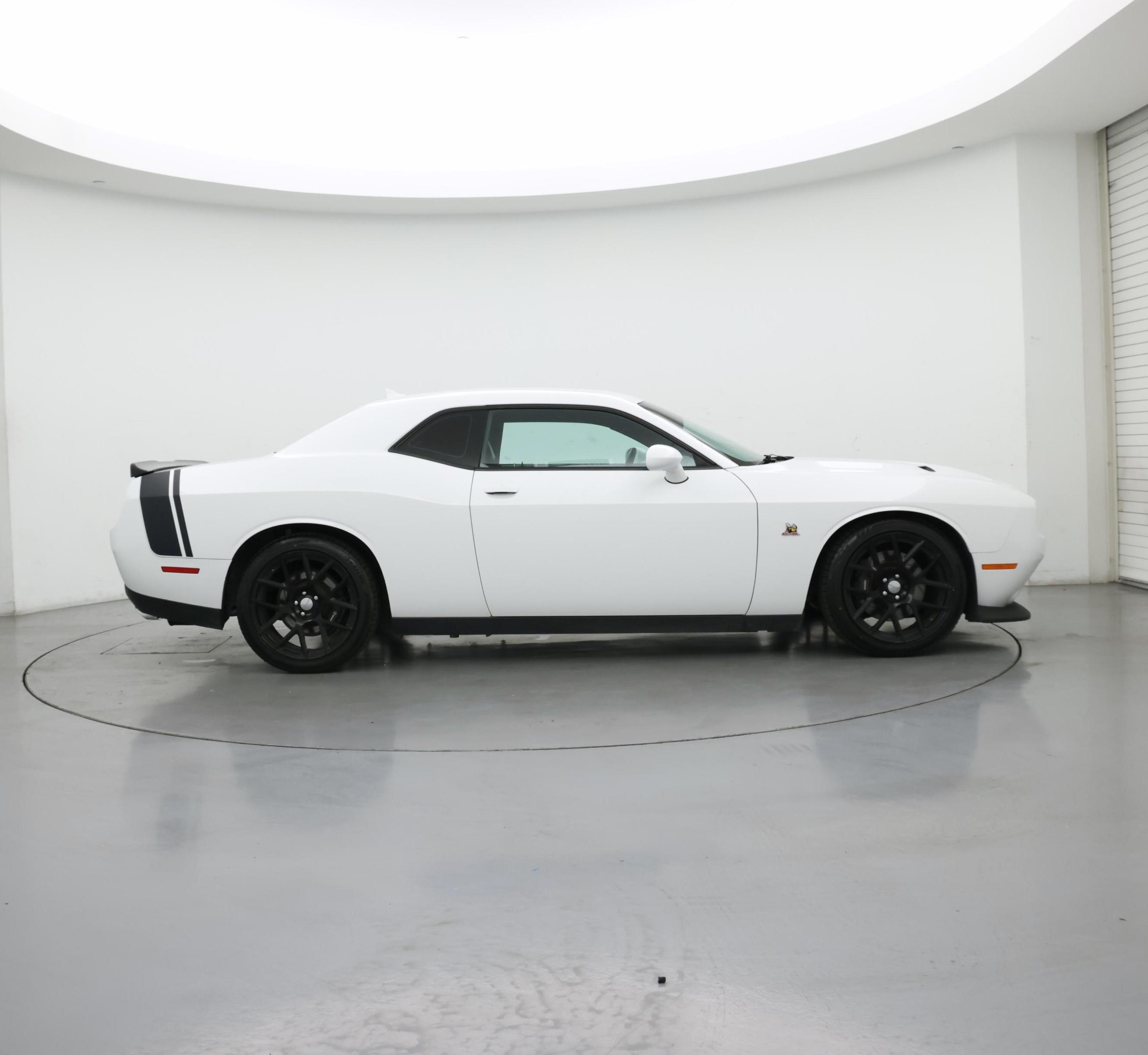 Thumbnail: 2015 Dodge Challenger - 7