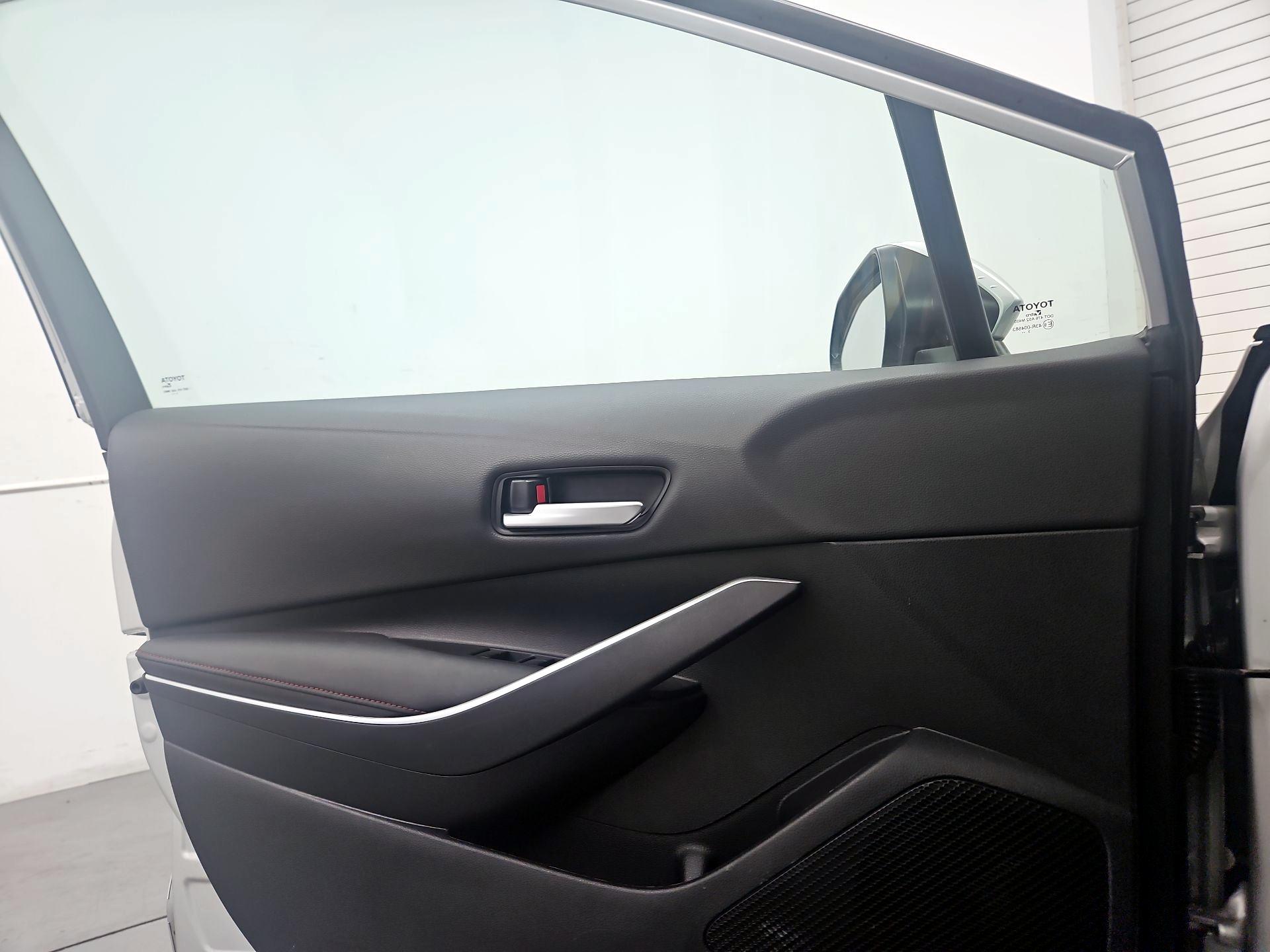 Thumbnail: 2024 Toyota Corolla - 12