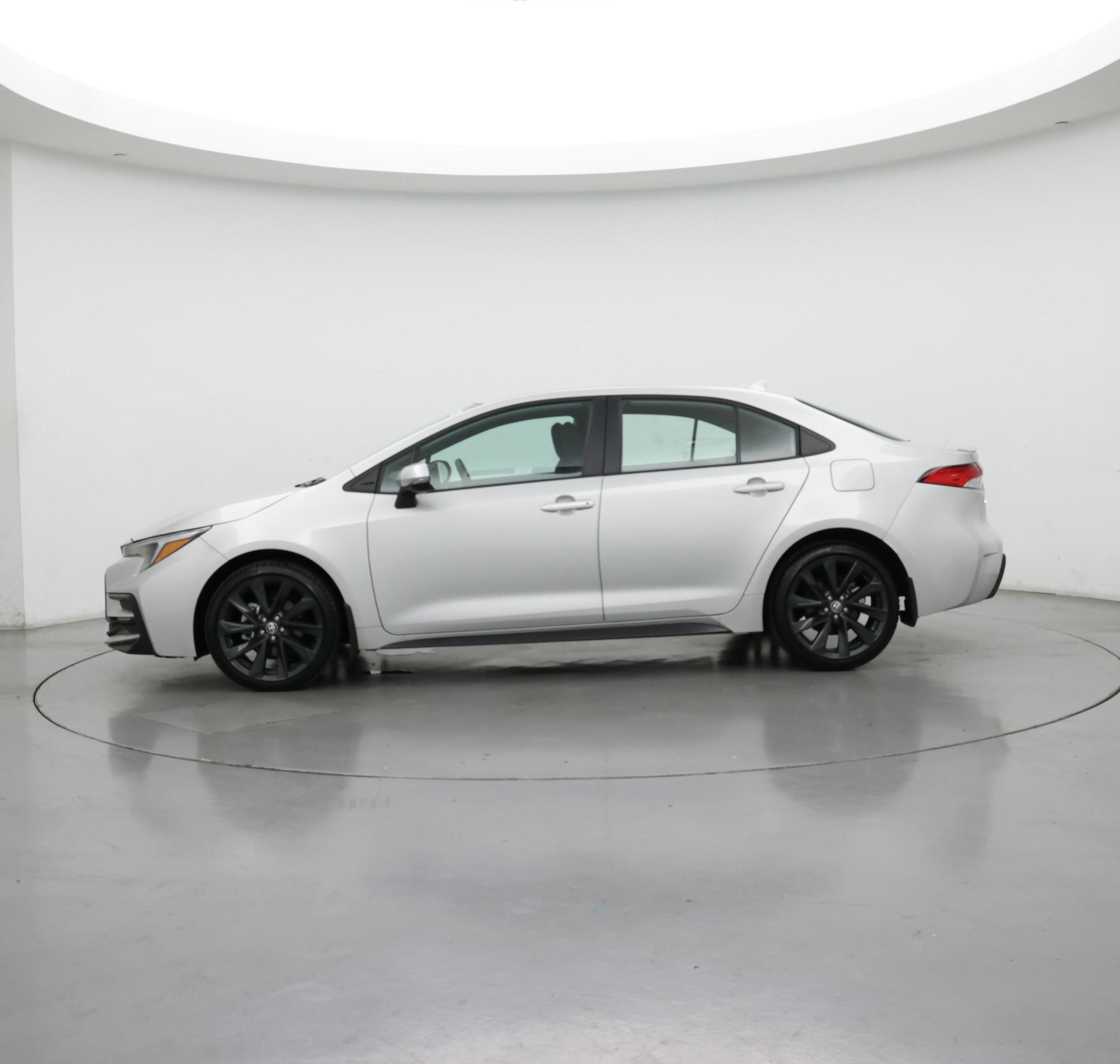 Thumbnail: 2024 Toyota Corolla - 3