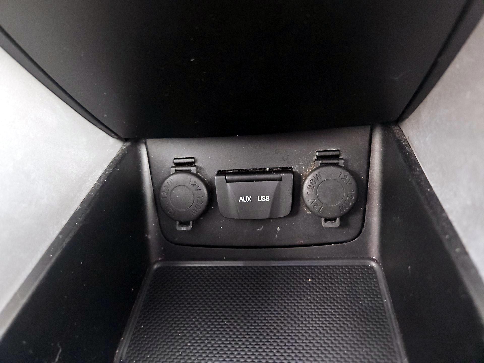 Thumbnail: 2015 Hyundai Sonata - 18