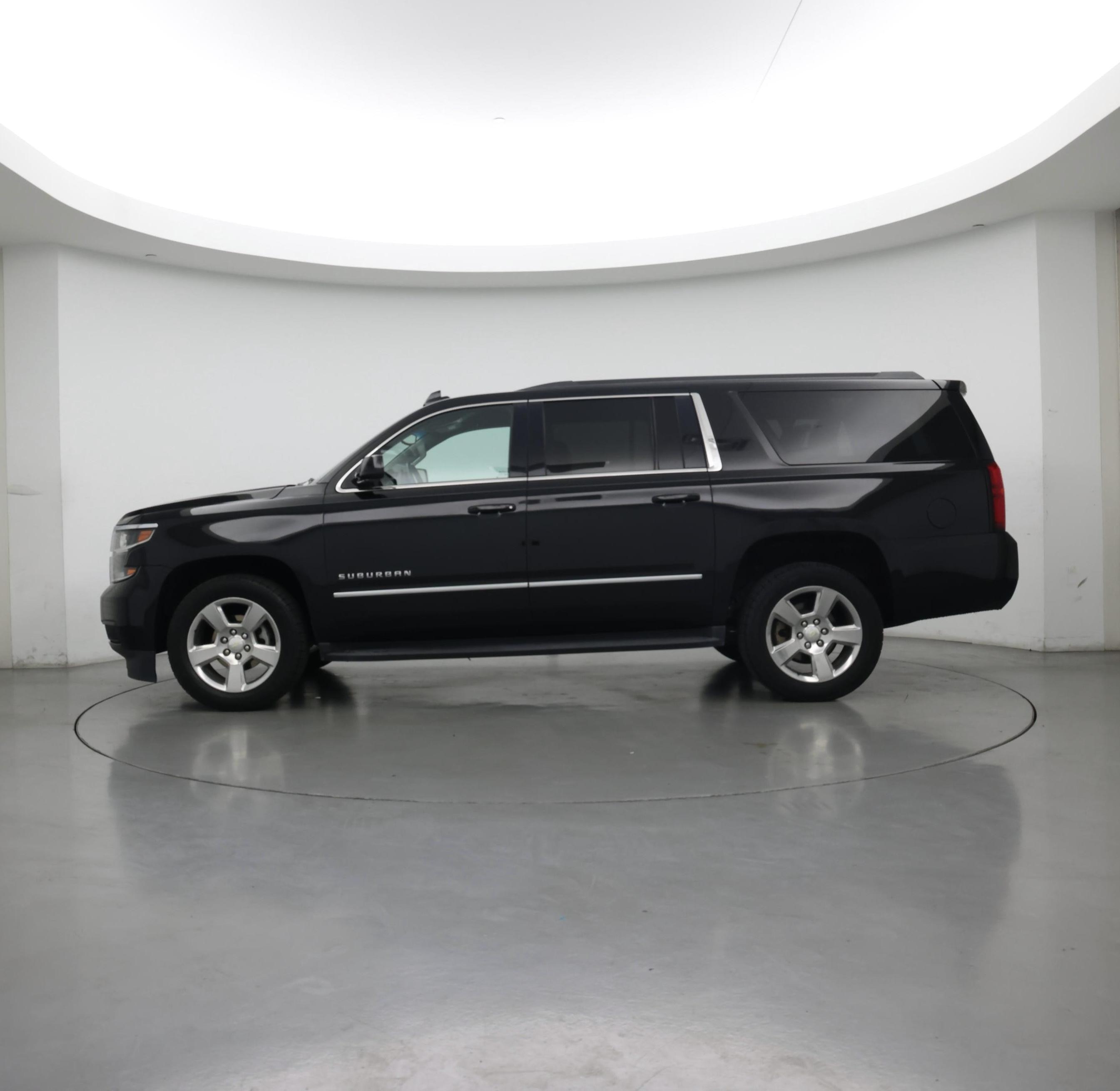 Thumbnail: 2018 Chevrolet Suburban - 3