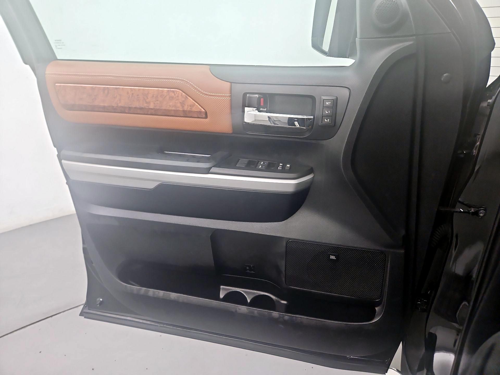 Thumbnail: 2019 Toyota Tundra - 12