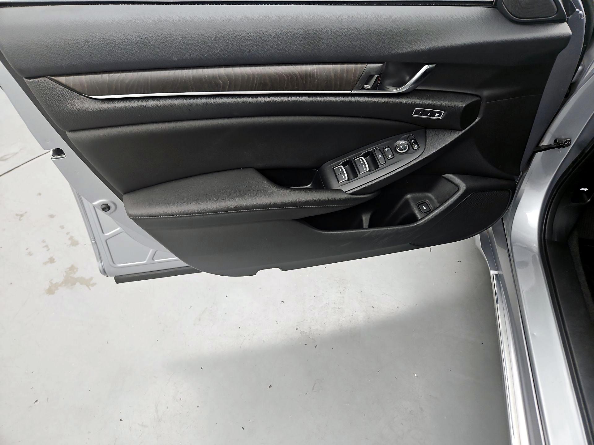 Thumbnail: 2020 Honda Accord - 12