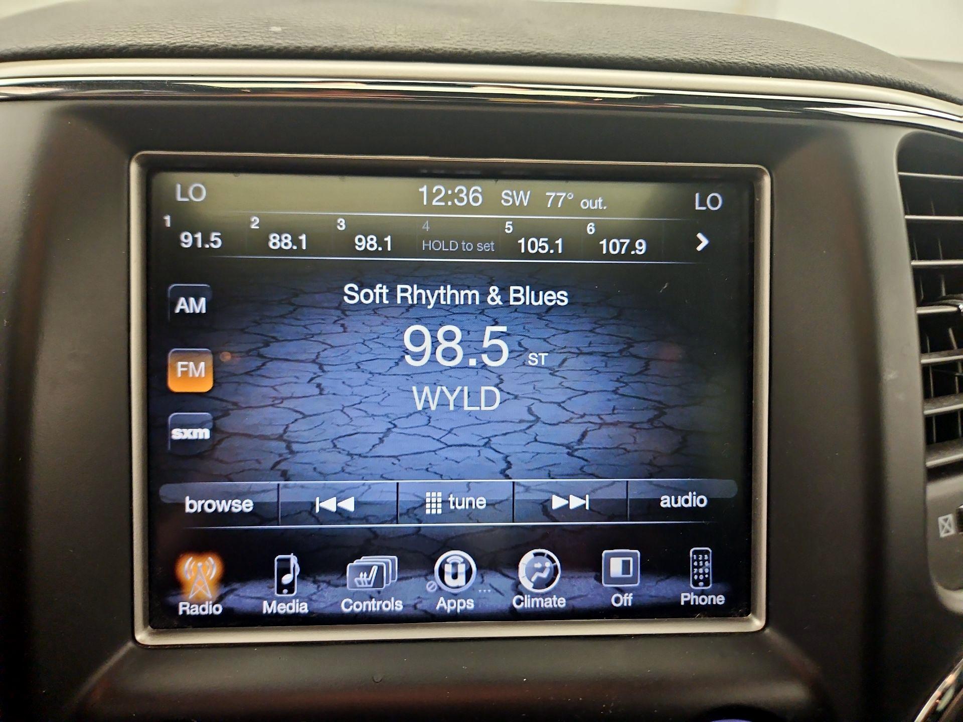 Thumbnail: 2017 Jeep Grand Cherokee - 15