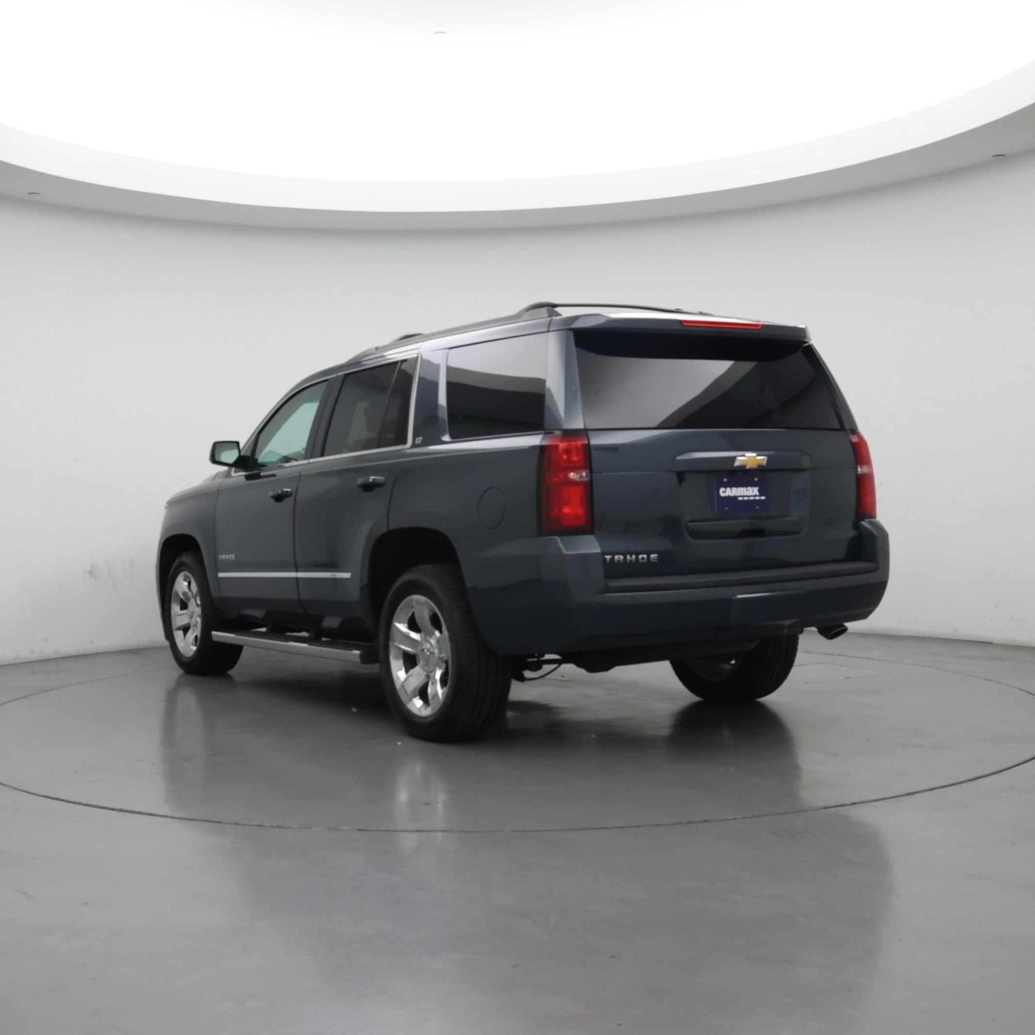 Thumbnail: 2019 Chevrolet Tahoe - 2